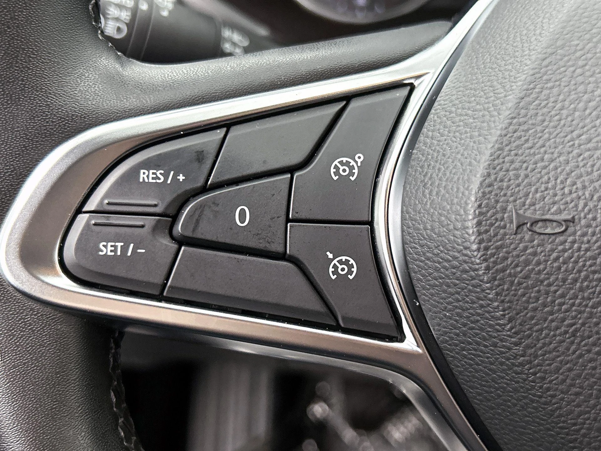 Renault-Captur-image-23