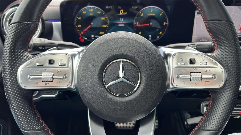 Mercedes-Benz-CLA-image-14