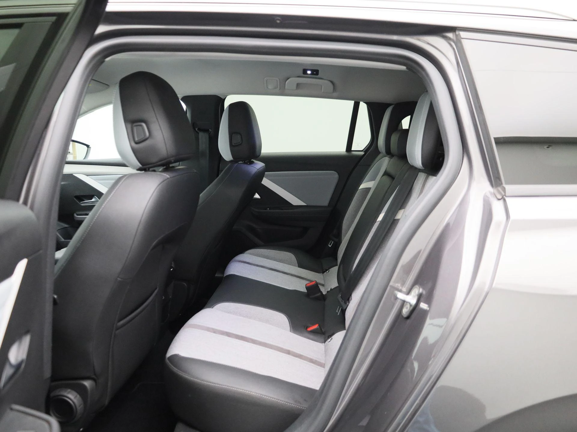 Opel-Astra-image-9
