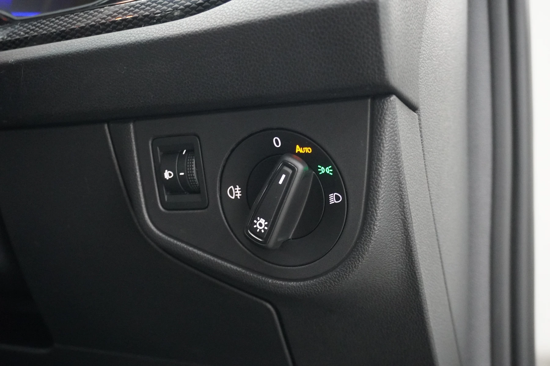 Volkswagen-Polo-image-32