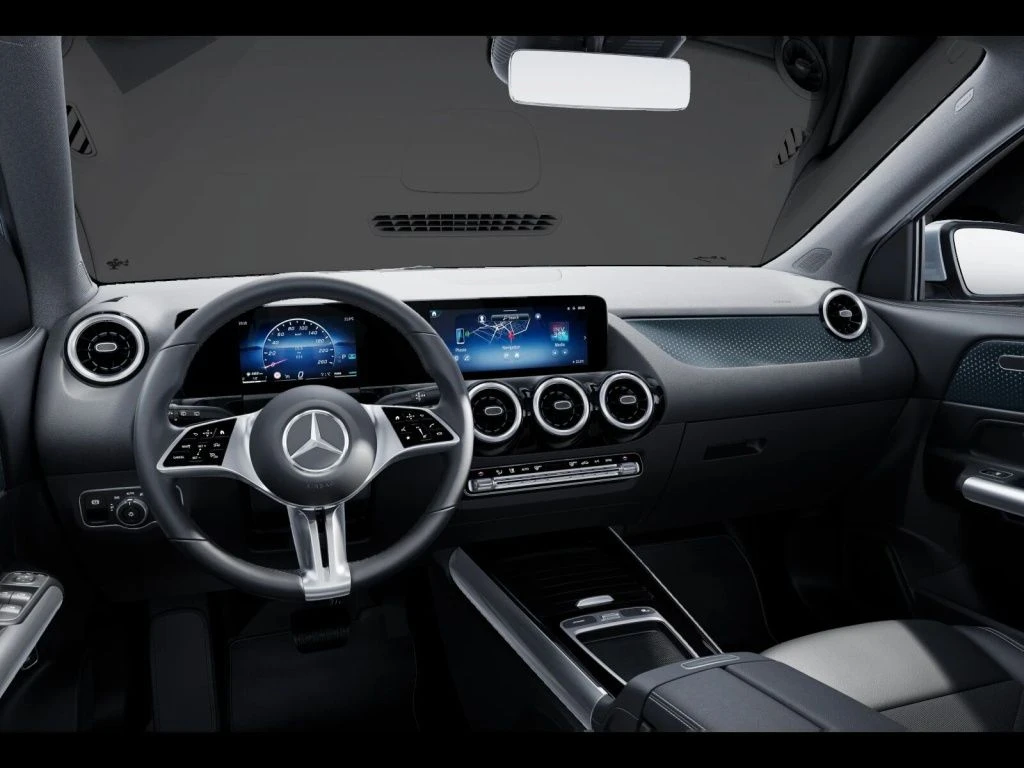 Mercedes-Benz-GLA 200-image-9