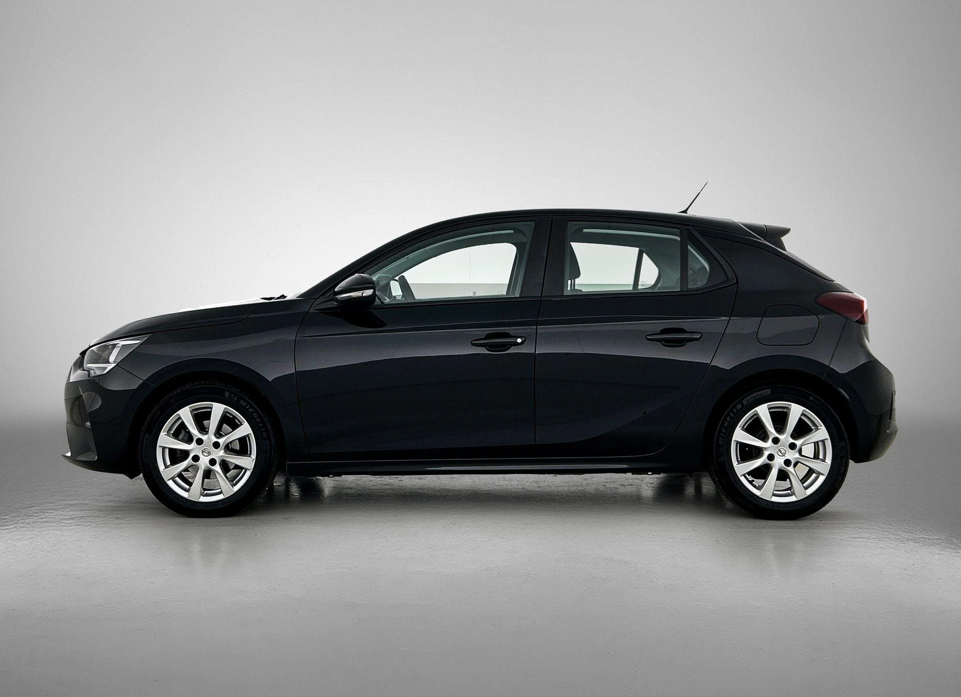 Opel-Corsa-image-2