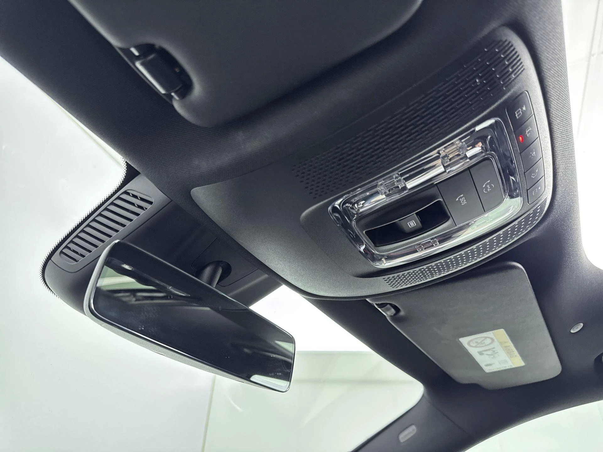 Mercedes-Benz-EQA-image-26