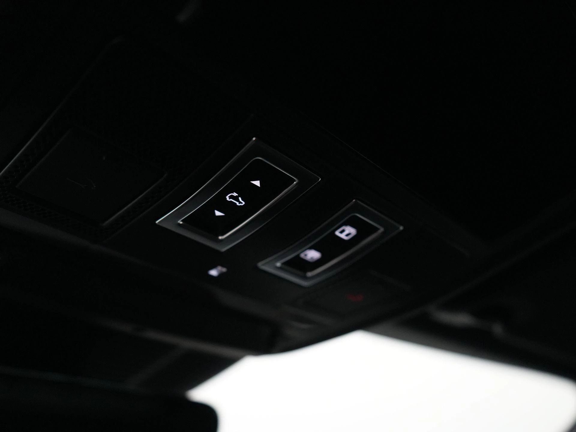 Land Rover-Range Rover Evoque-image-33