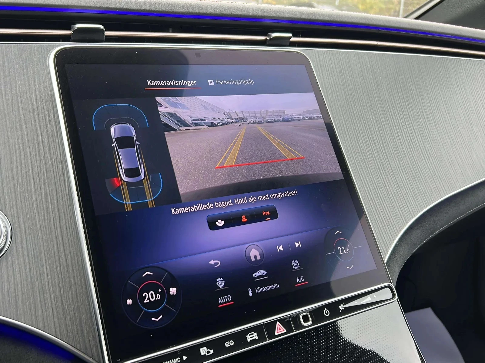 Mercedes-Benz-EQE-image-20