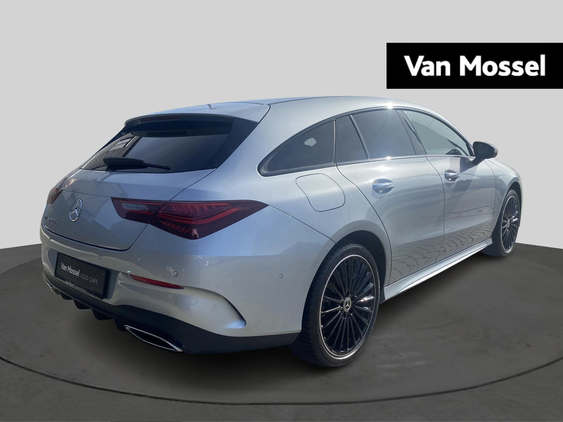 Mercedes-Benz-CLA-image-3