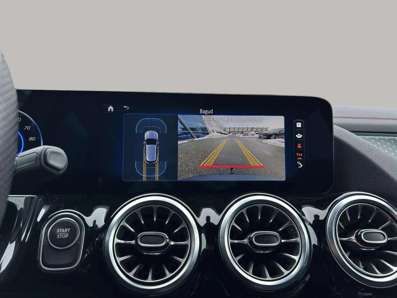 Mercedes-Benz-EQA-image-16