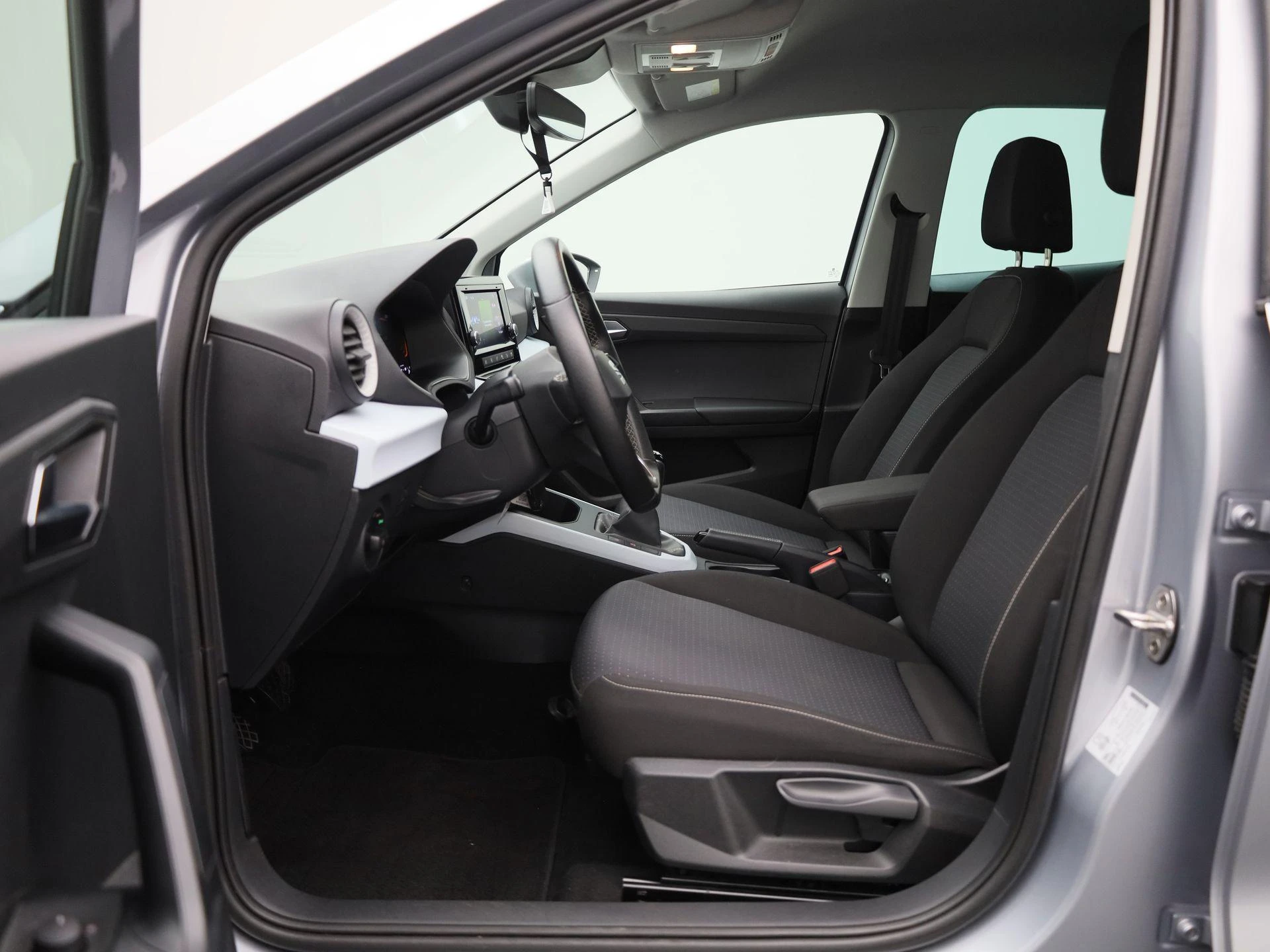 SEAT-Arona-image-10