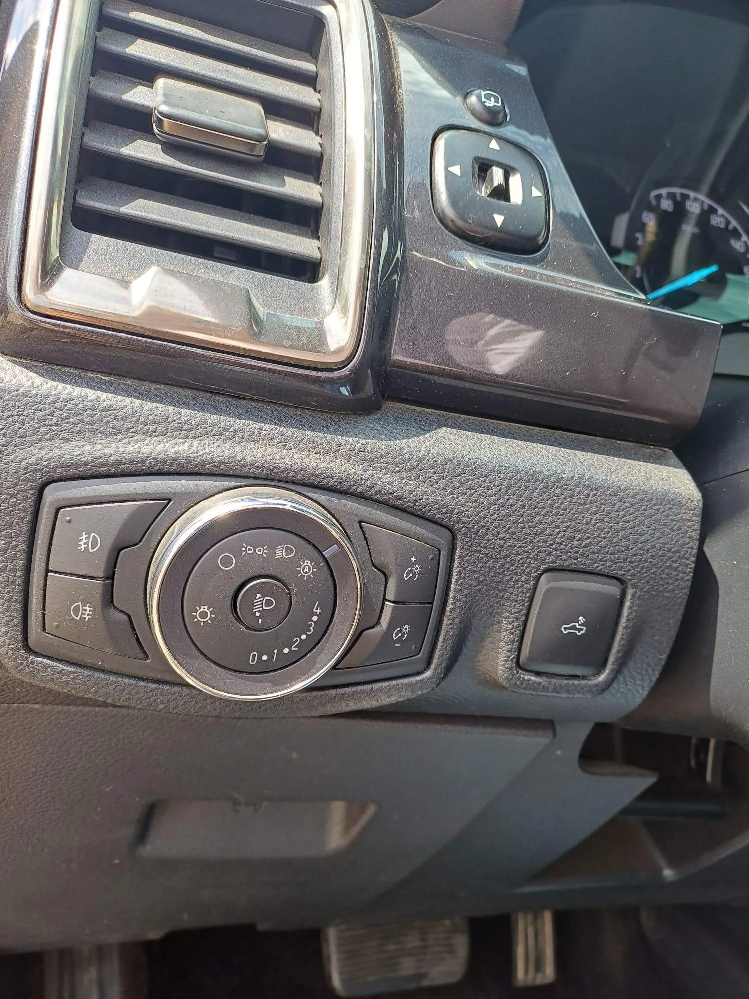 Ford-Ranger-image-10