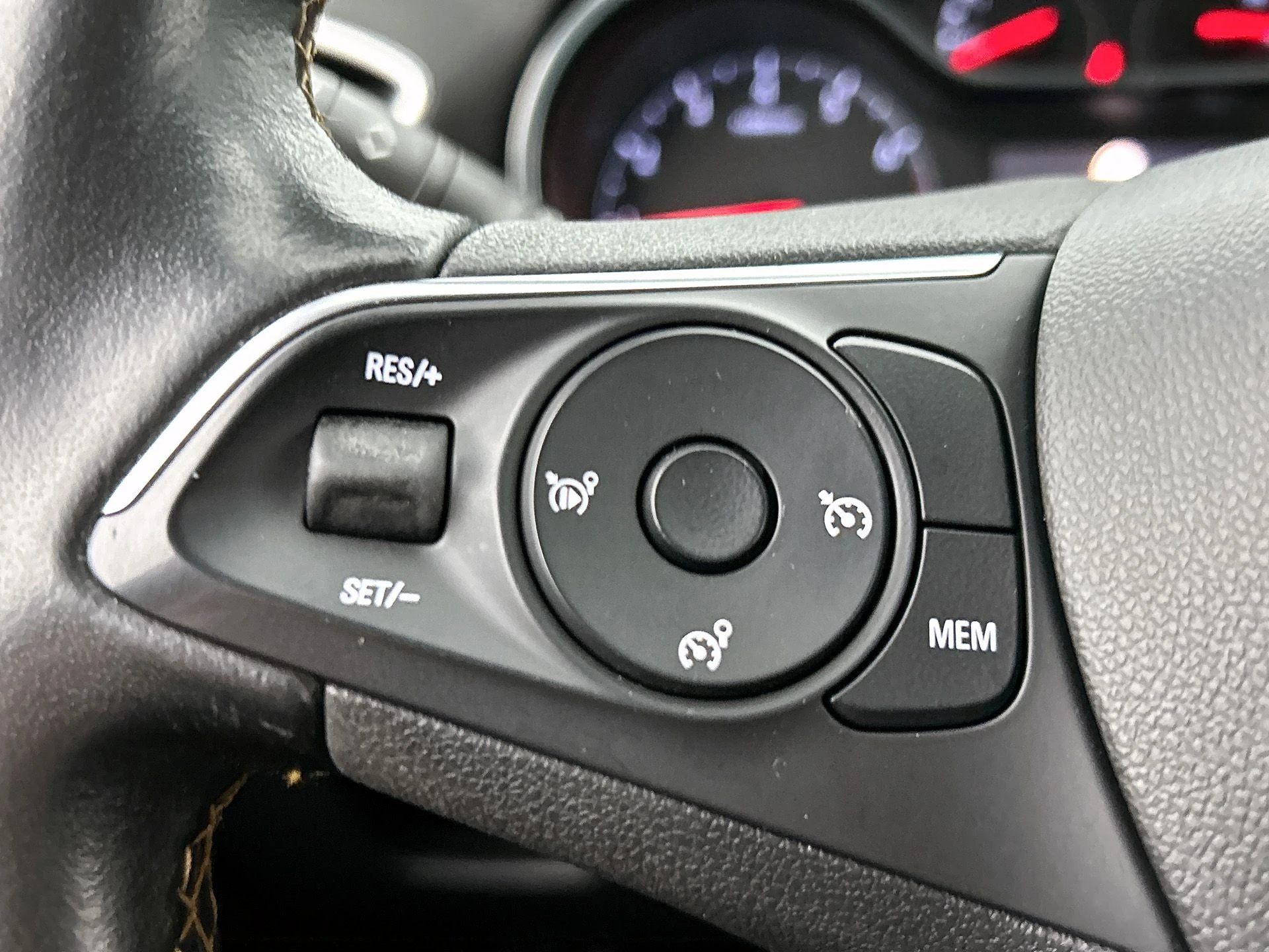 Opel-Crossland X-image-5
