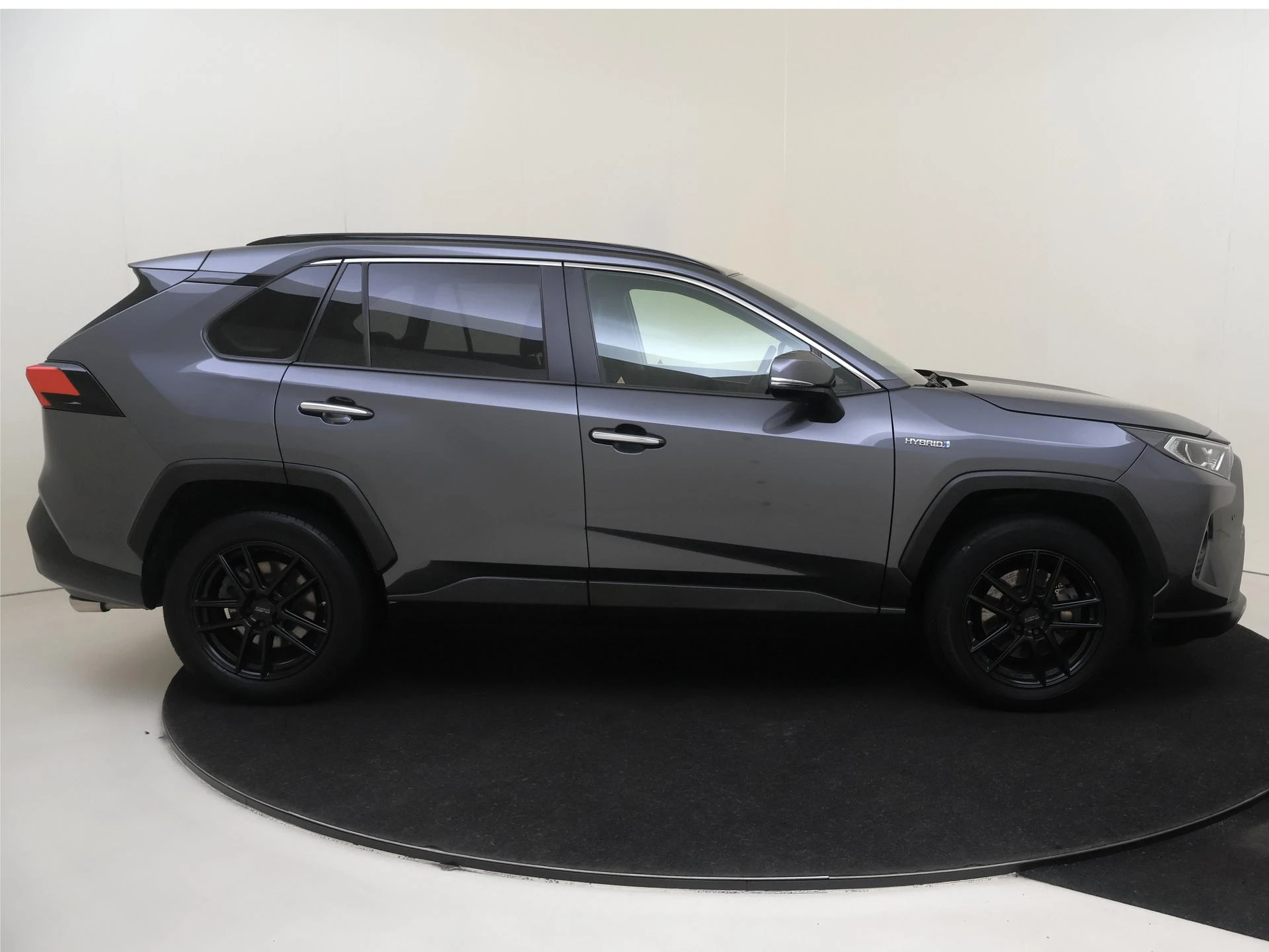 Toyota-RAV4-image-8