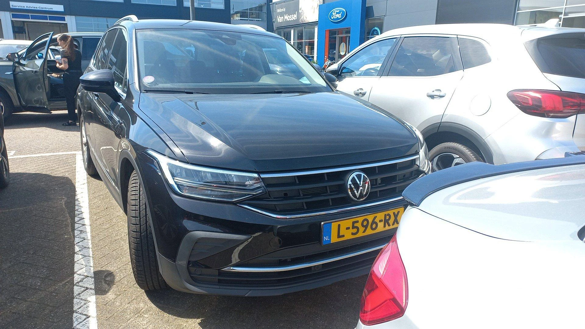Volkswagen-Tiguan-image-5