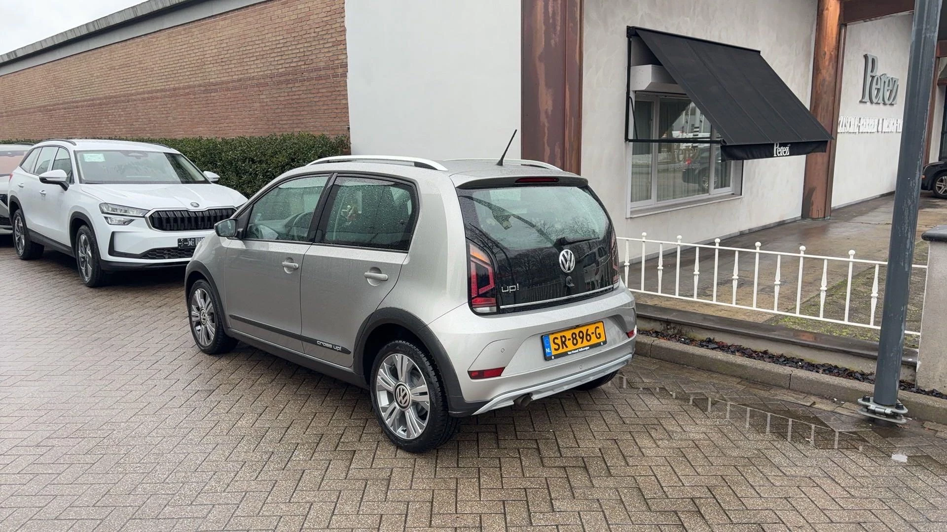 Volkswagen-up!-image-1