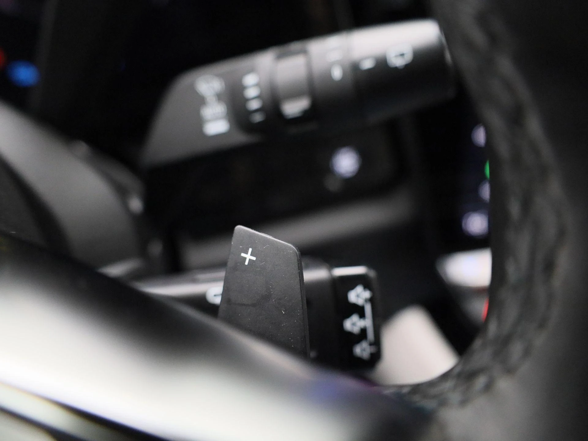 Renault Espace E-Tech full hybrid 200 iconic 5p.