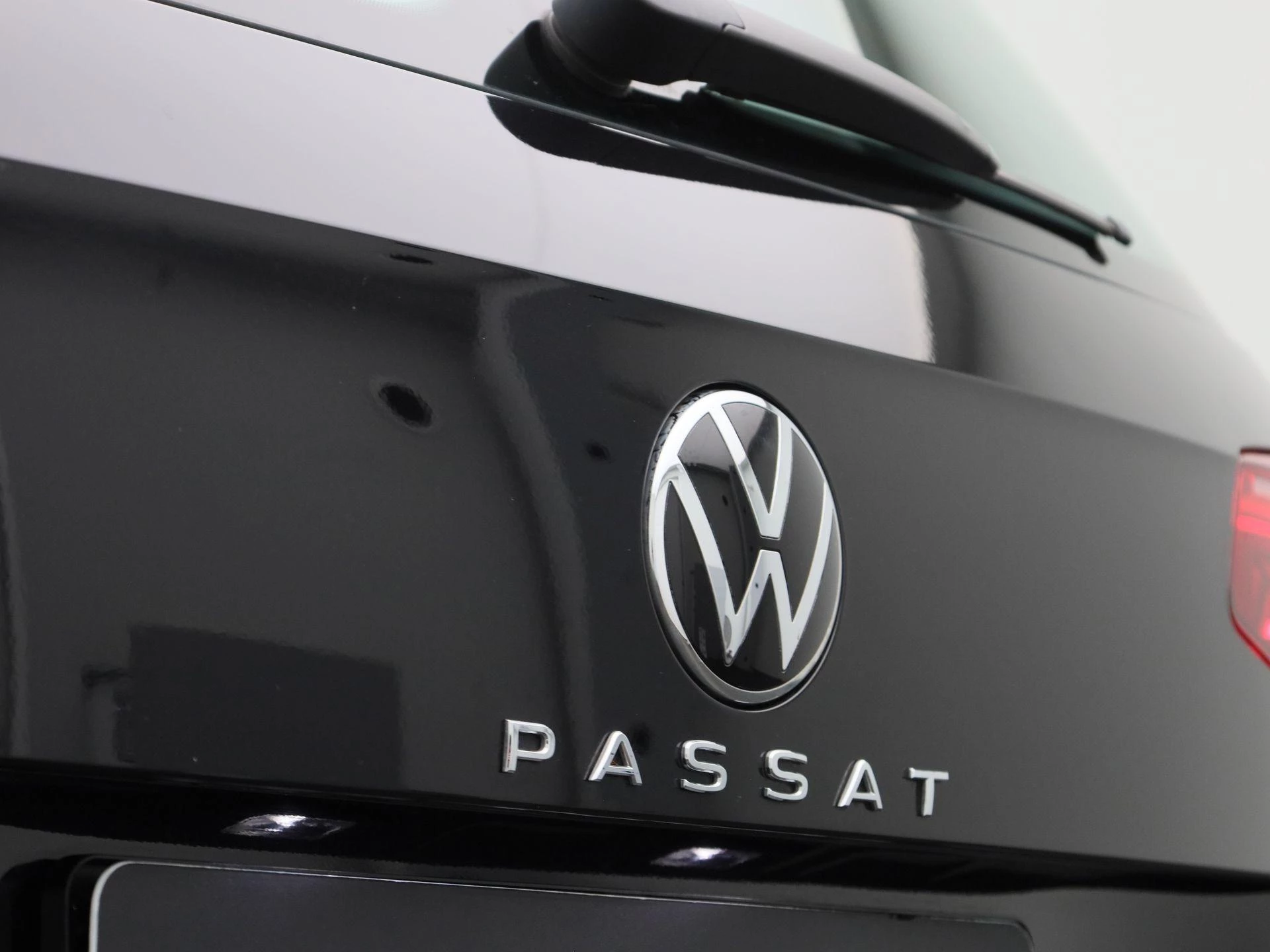 Volkswagen Passat Variant 1.6 TDI Elegance Business R