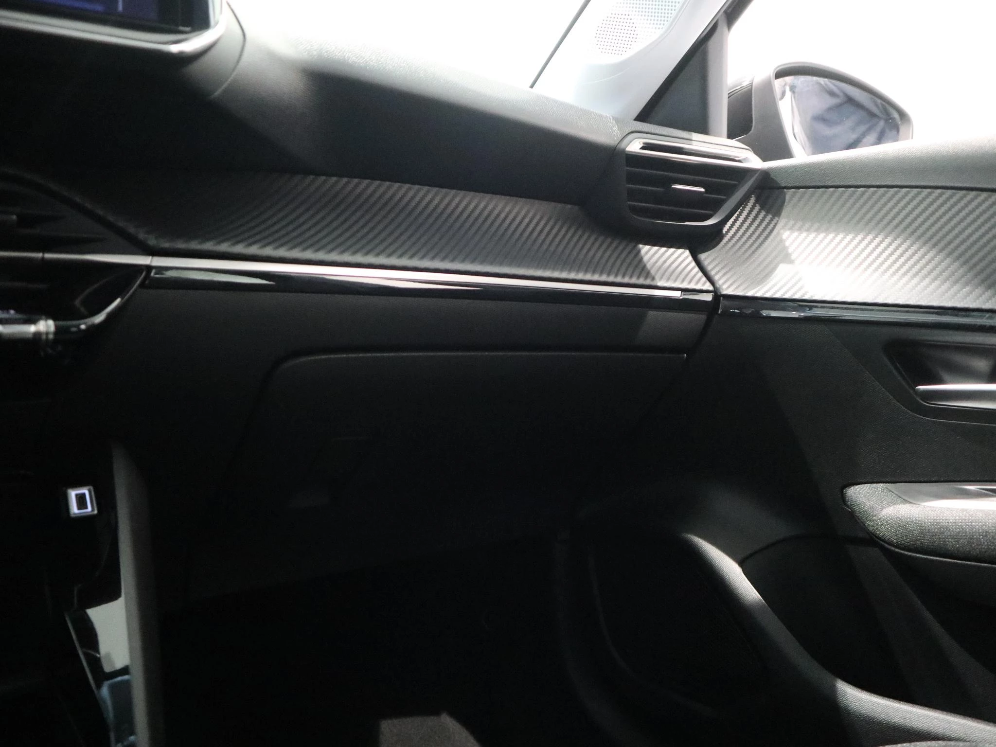 Peugeot-208-image-17