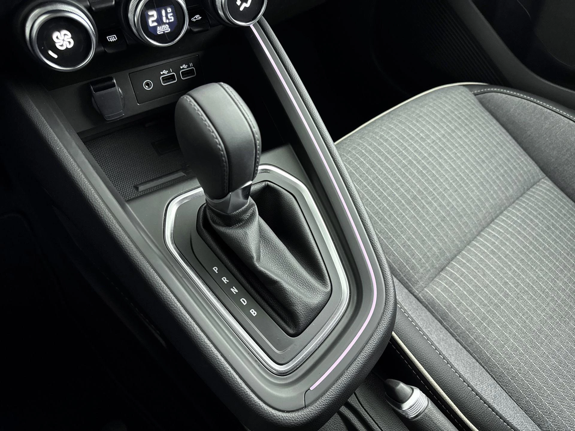 Renault-Clio-image-14