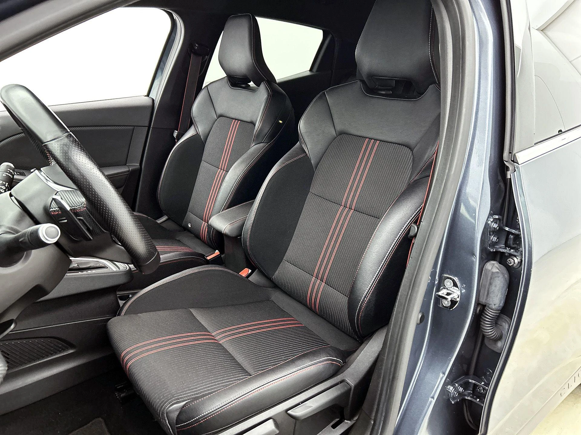 Renault-Clio-image-36