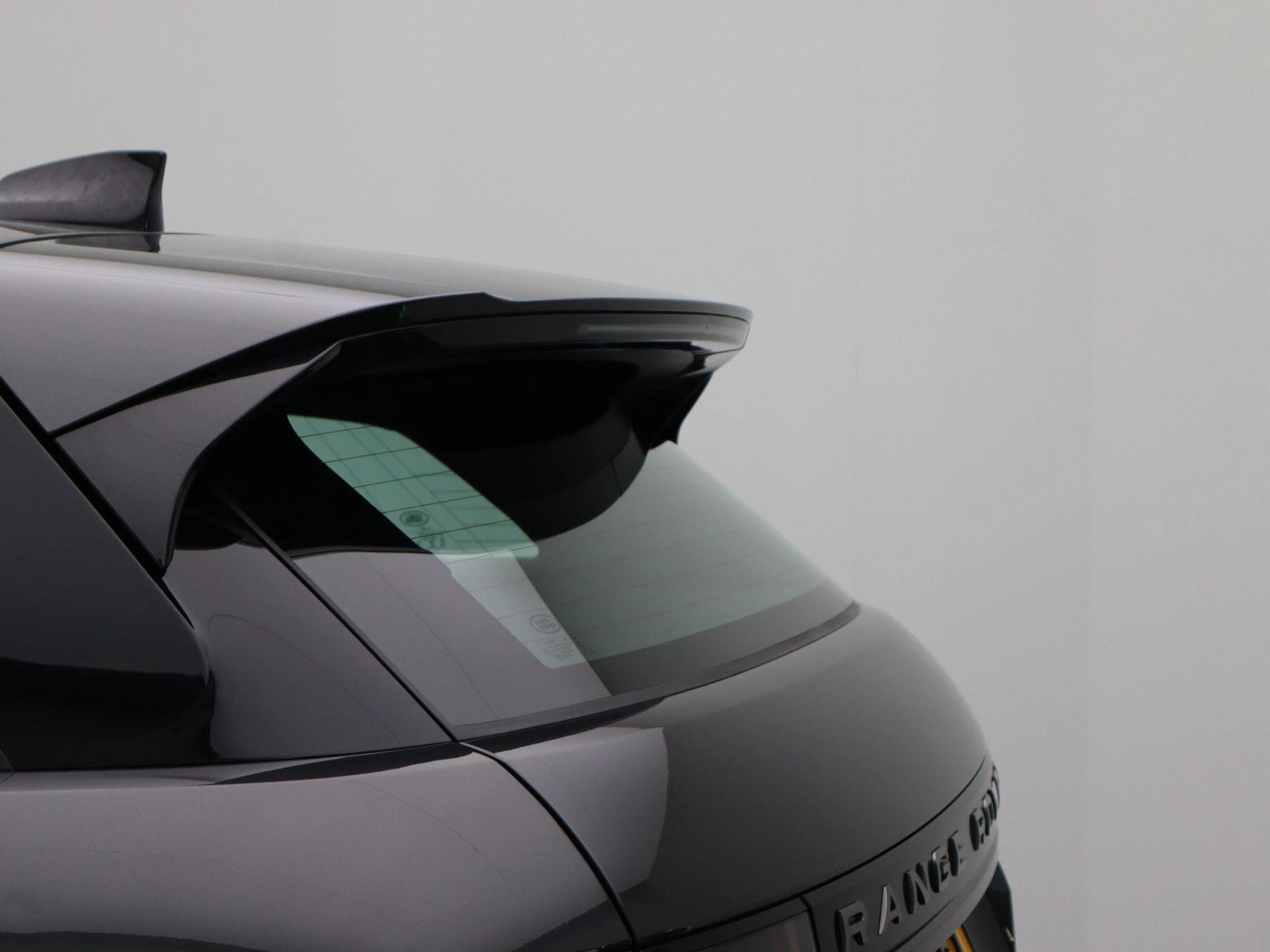 Land Rover-Range Rover Evoque-image-36