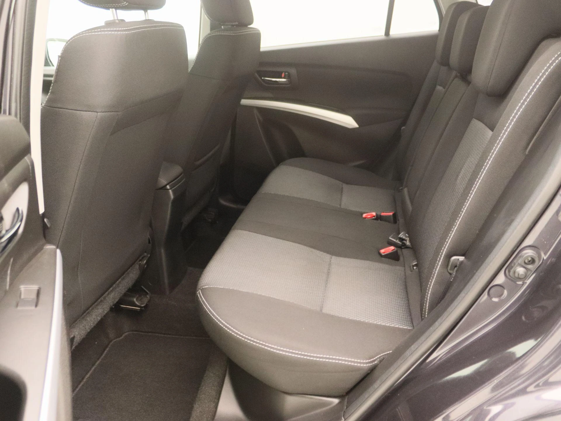 Suzuki-S-Cross-image-13