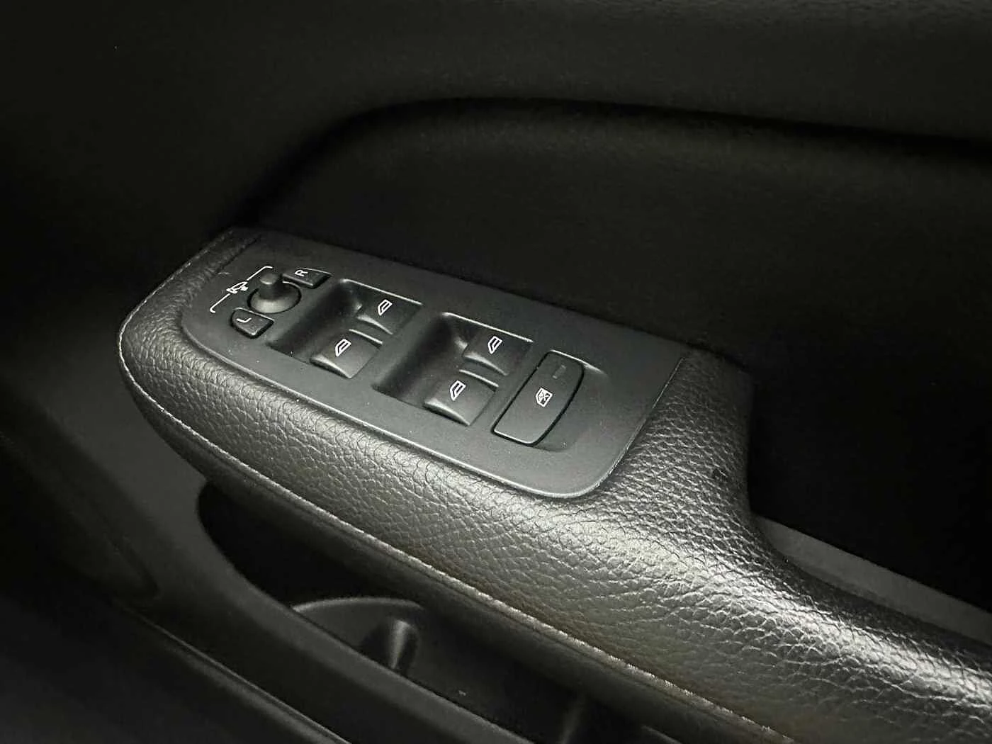 Volvo-V60-image-25