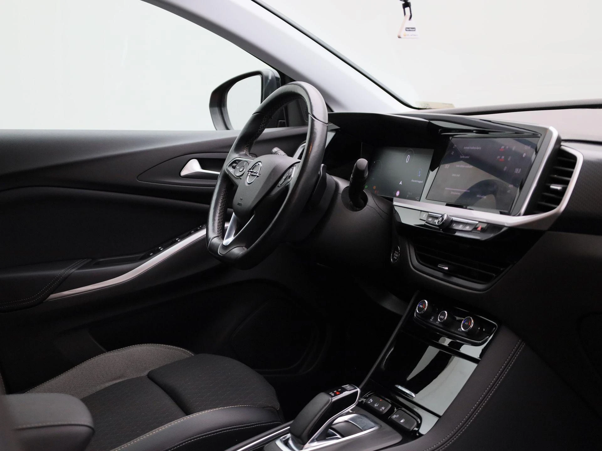 Opel-Grandland-image-32