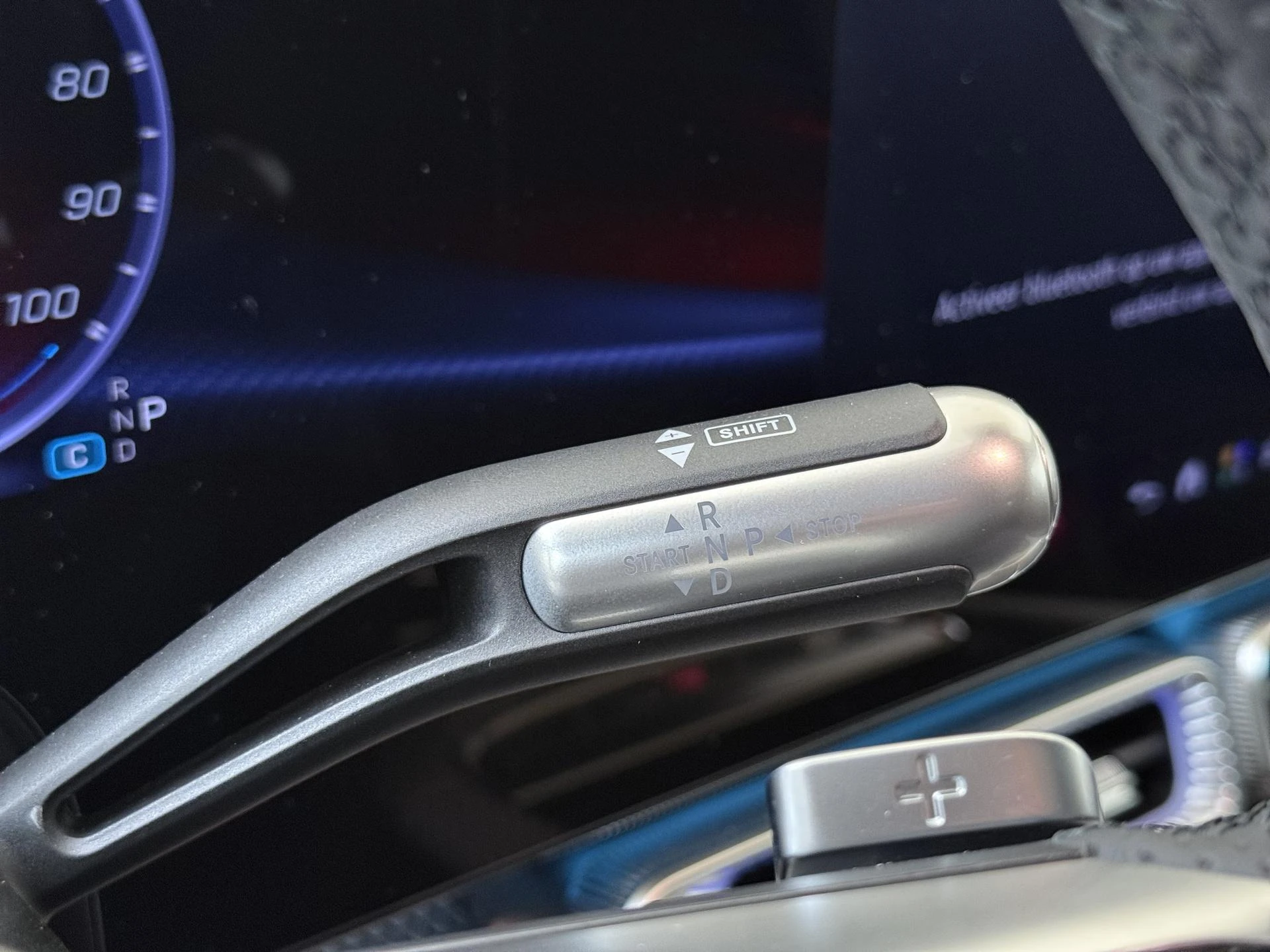 Mercedes-Benz-C-Klasse-image-13