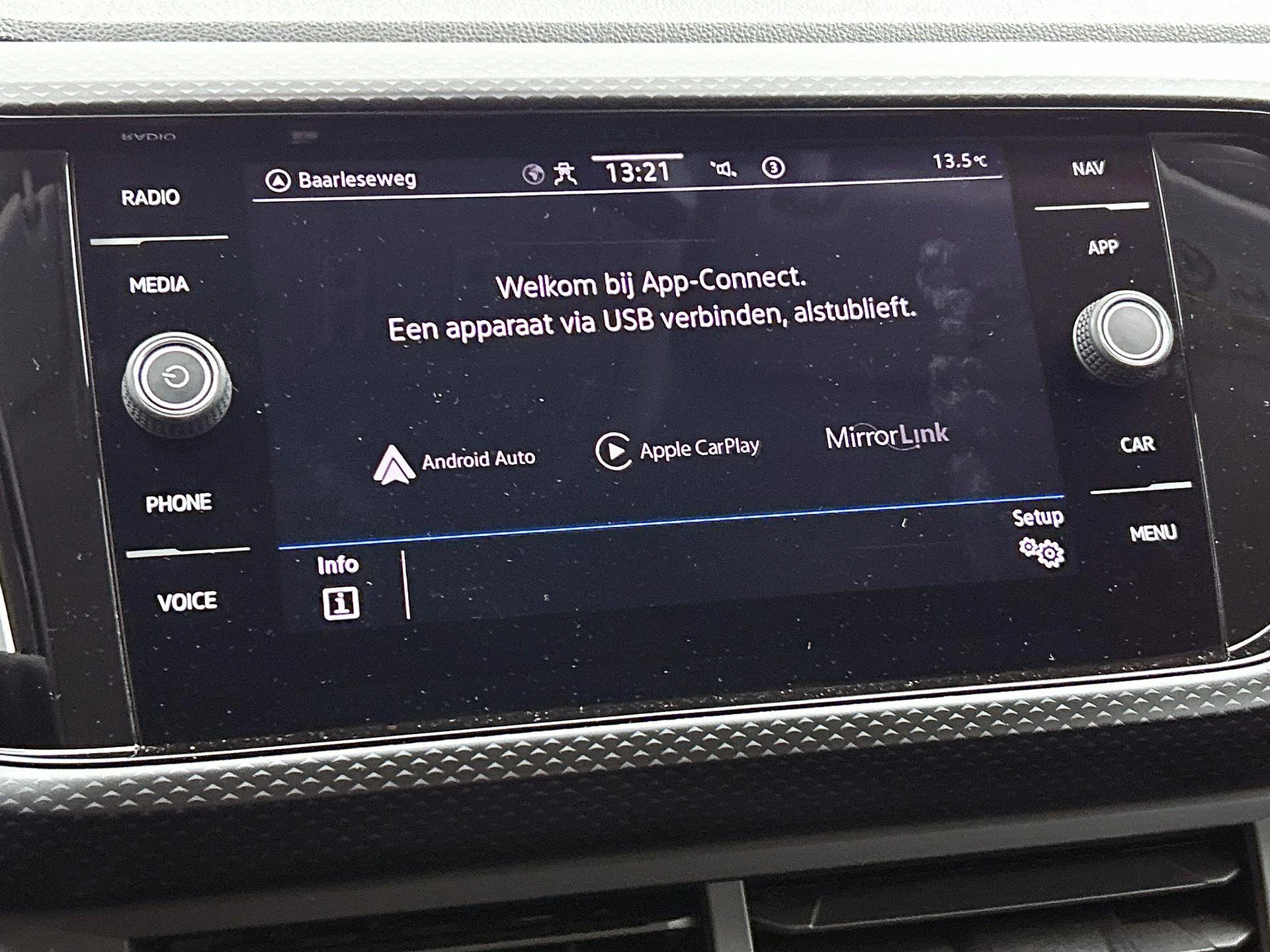 Volkswagen-T-Cross-image-23