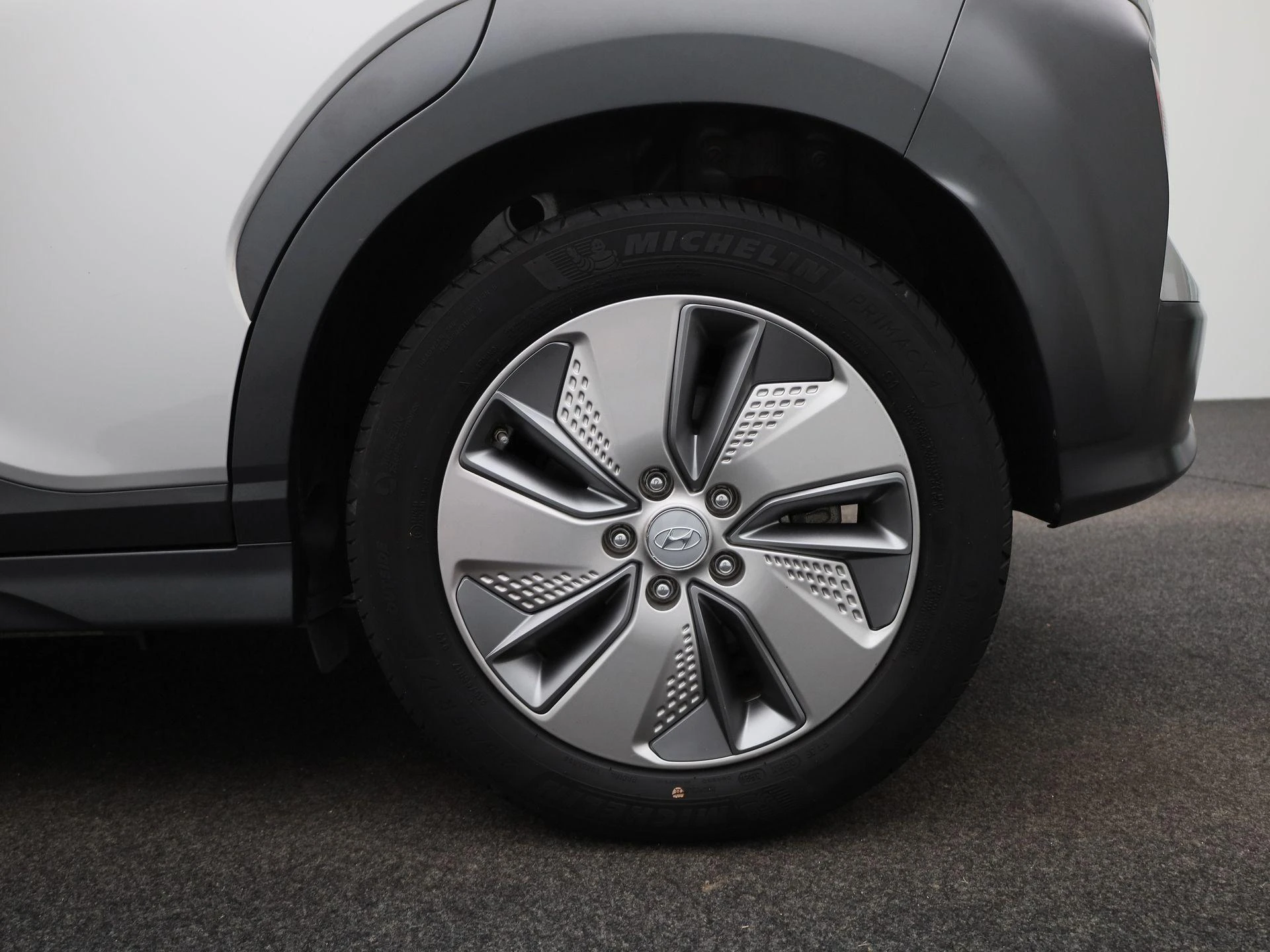 Hyundai-Kona-image-12