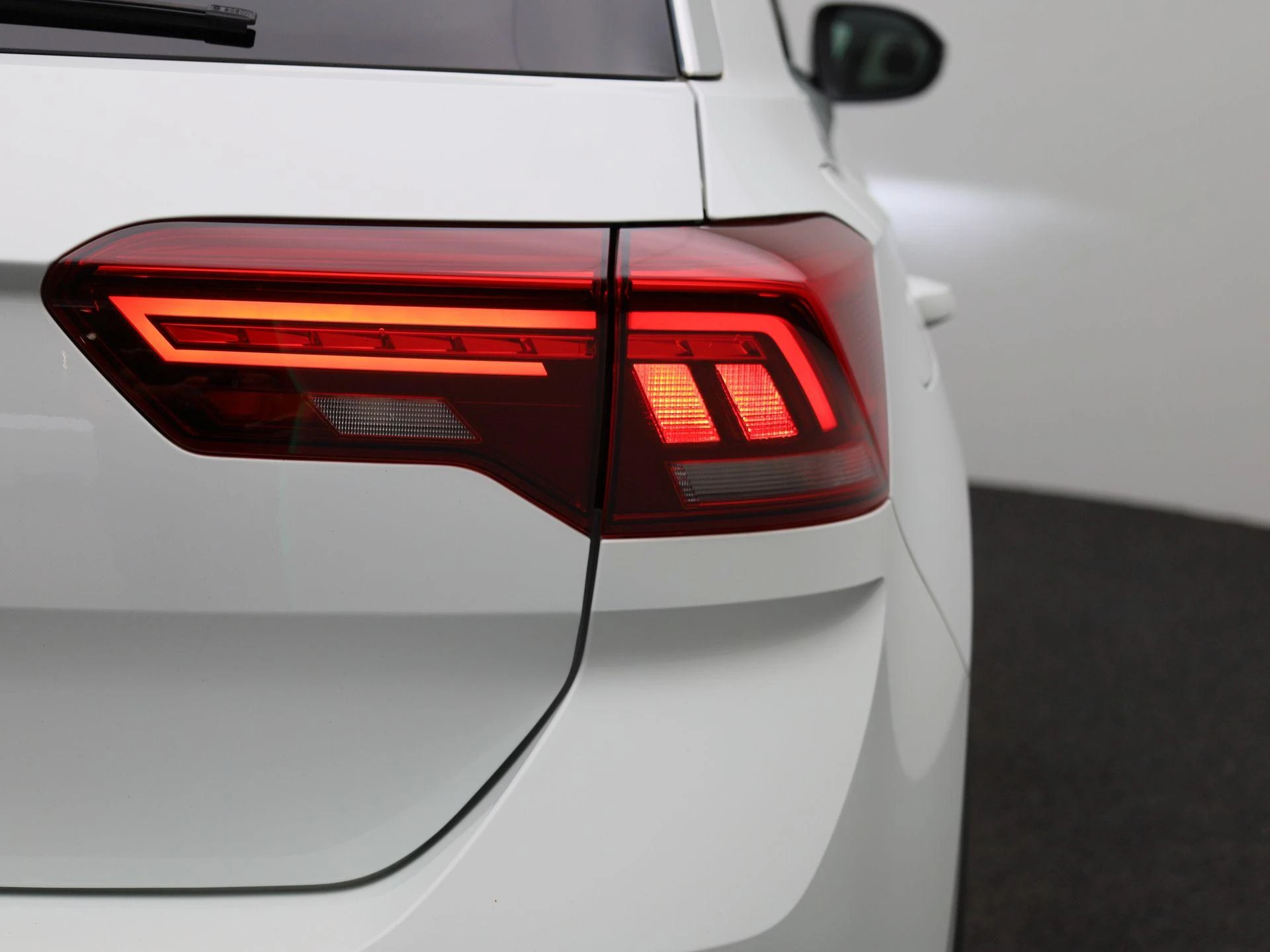 Volkswagen-T-Roc-image-35