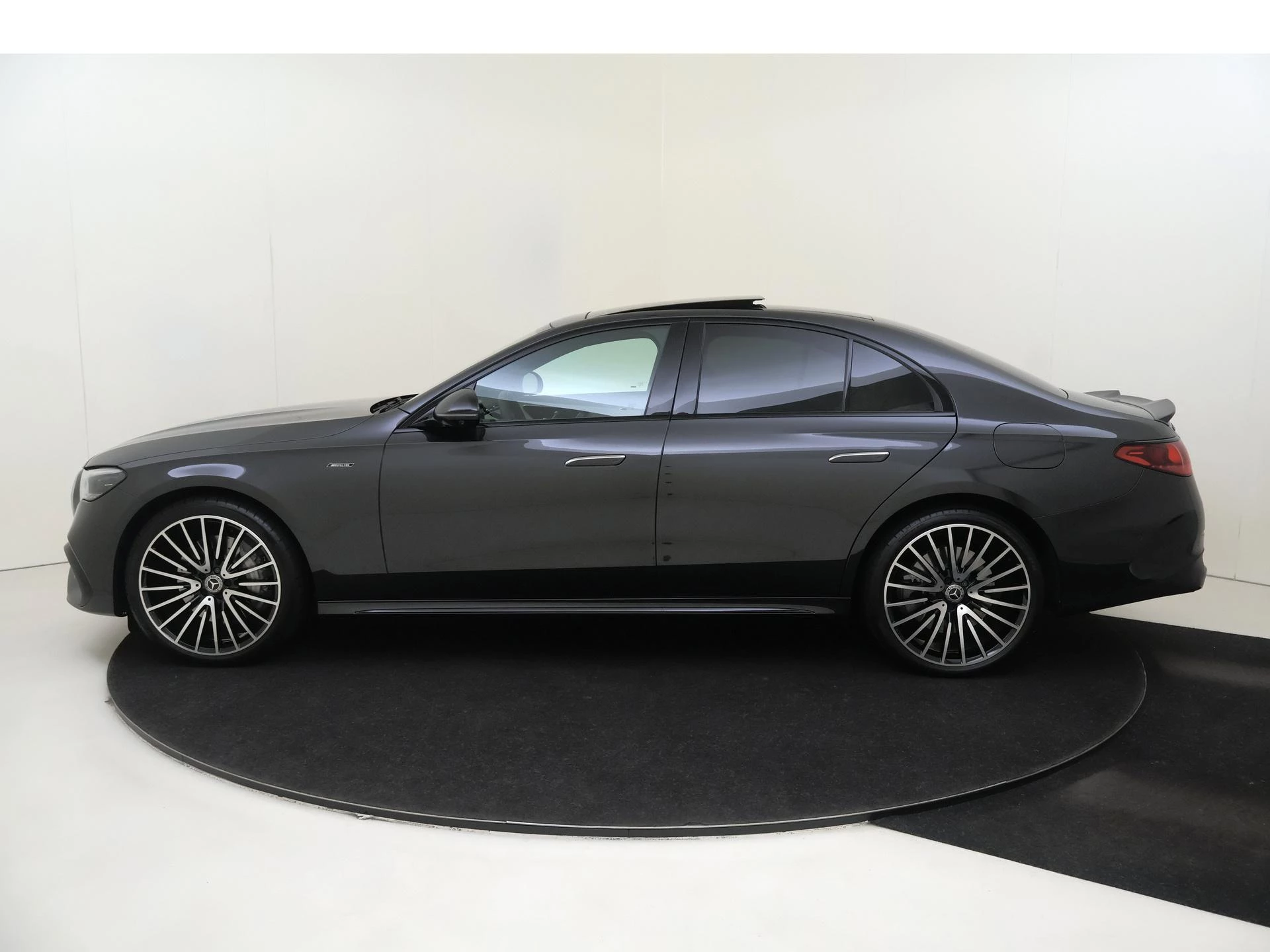 Mercedes-Benz E-Klasse 300 e AMG-Line