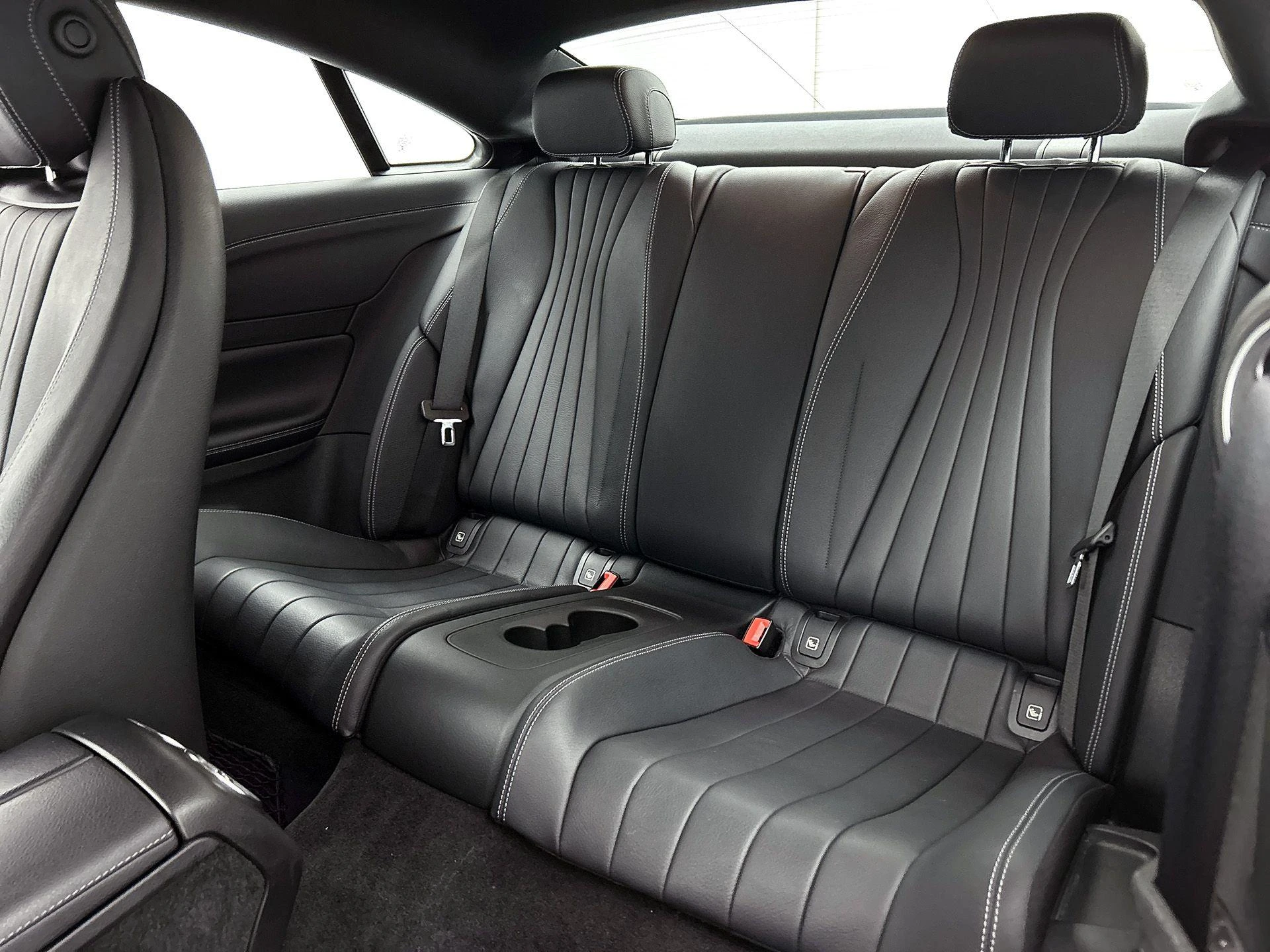 Mercedes-Benz-E-Klasse-image-26