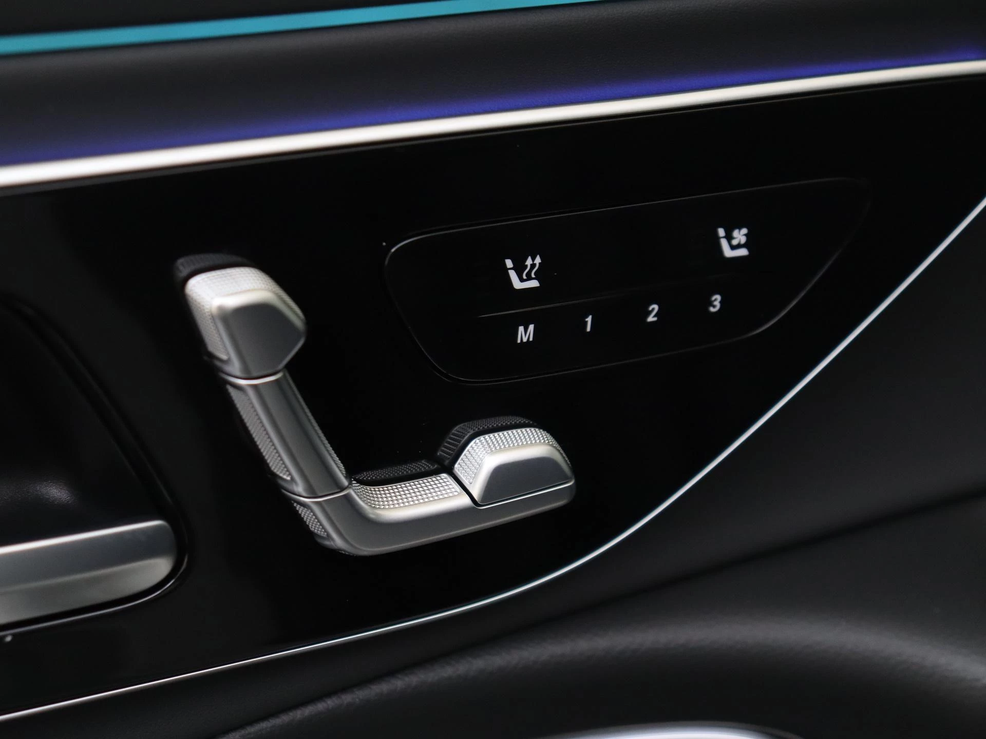 Mercedes-Benz-E-Klasse-image-24