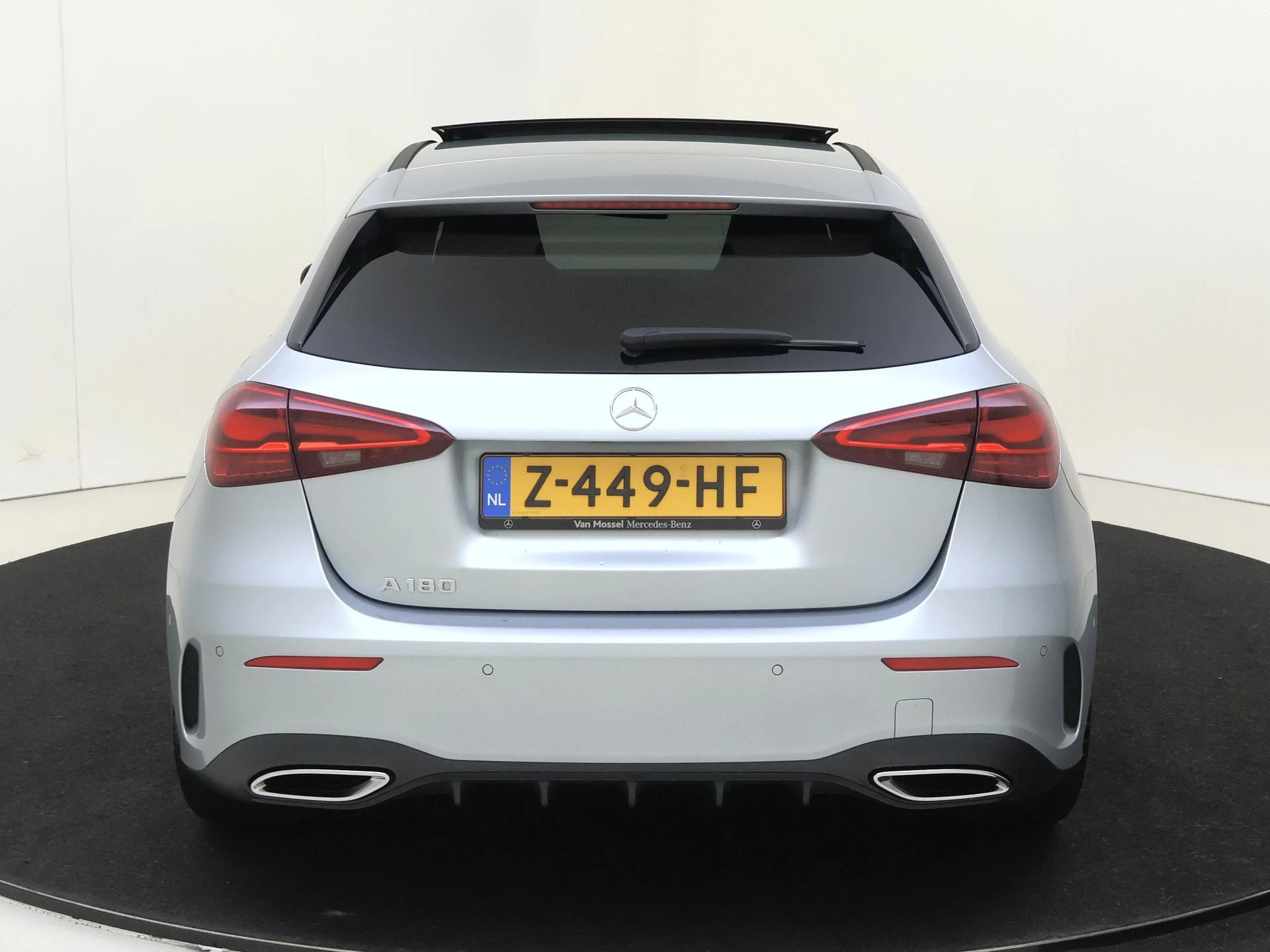 Mercedes-Benz-A-Klasse-image-6