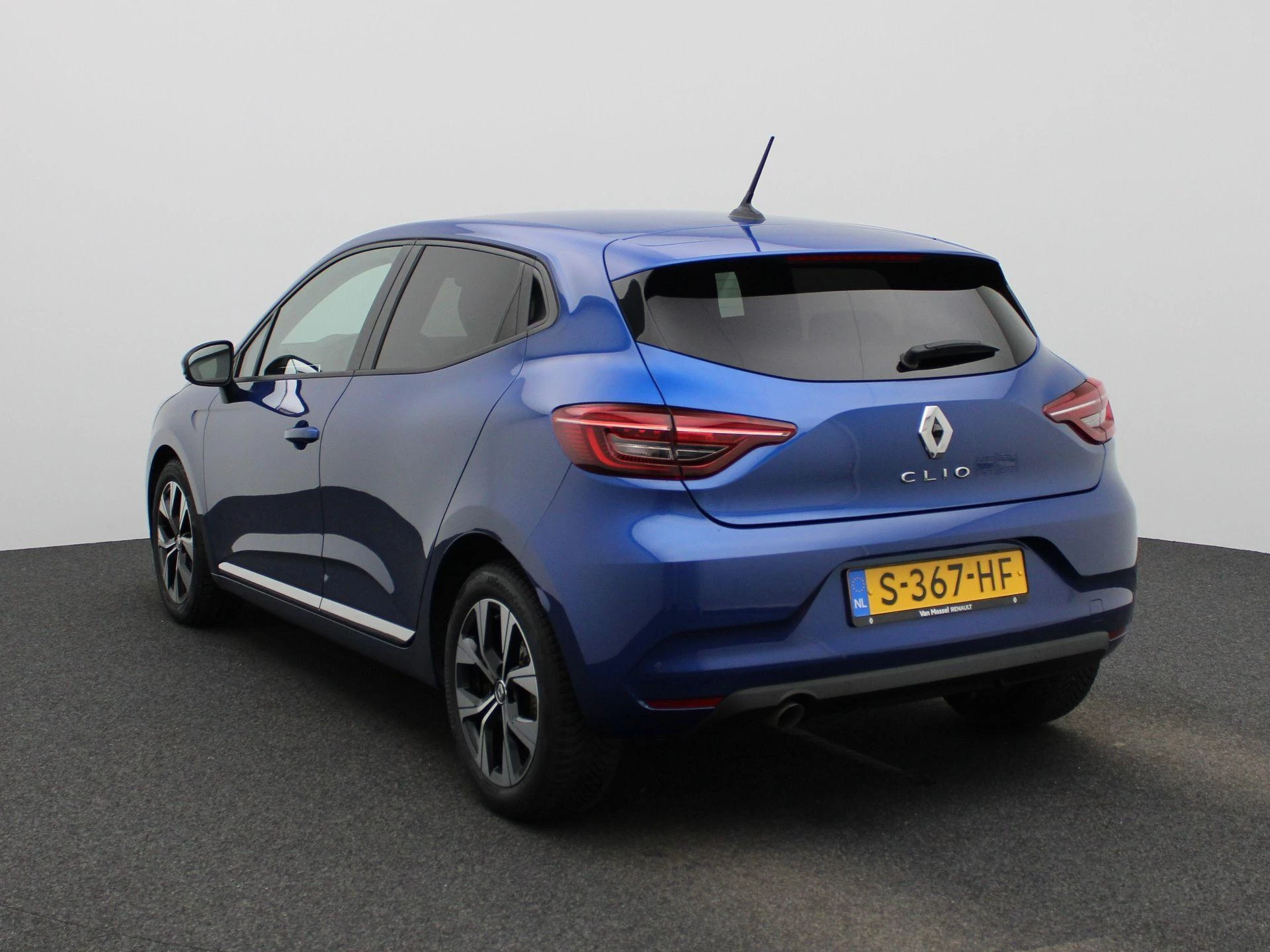 Renault-Clio-image-1