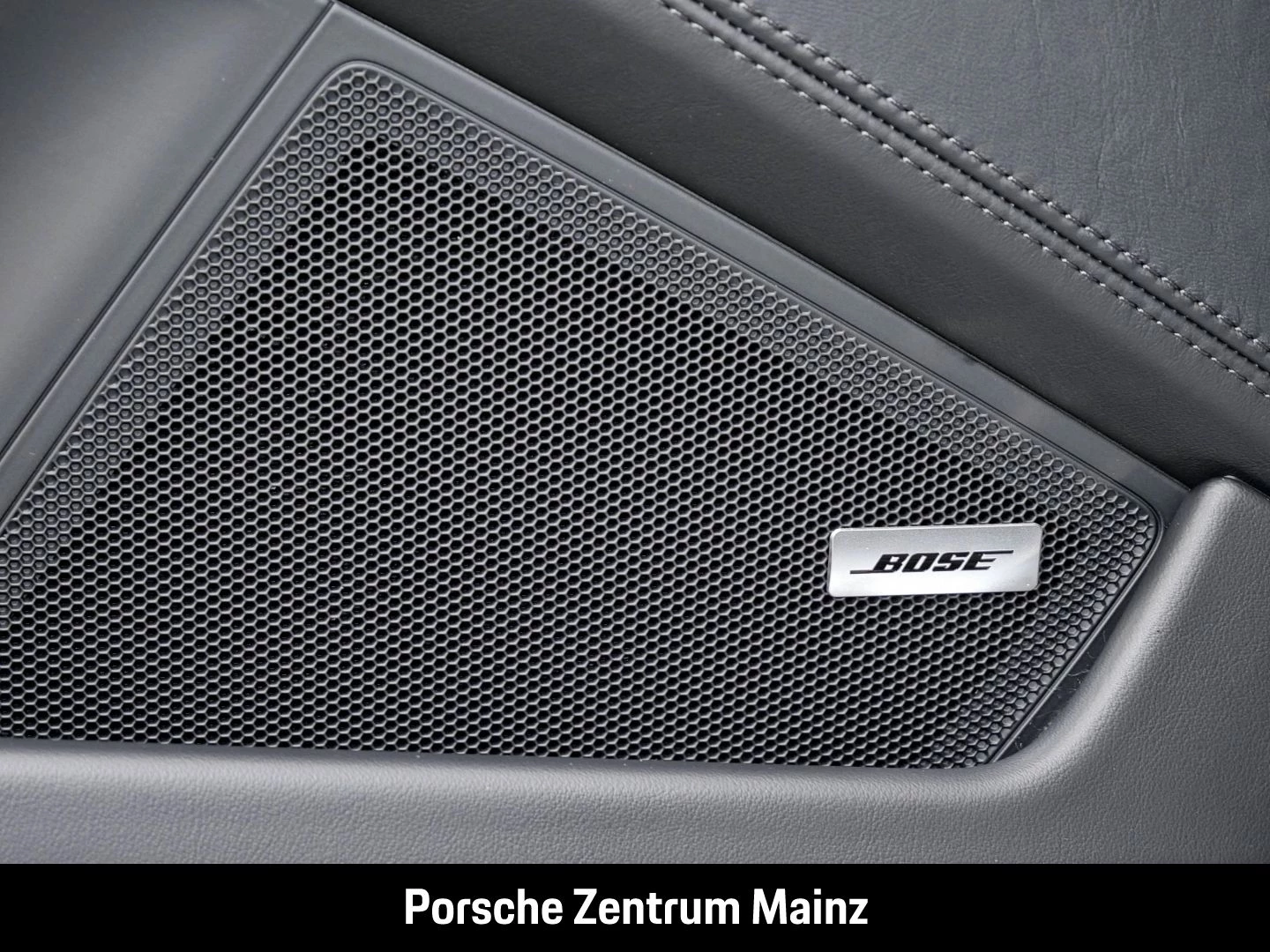 Porsche 911 992 Carrera 4S Cabriolet 18- Wege SAGA Sitzb carrera