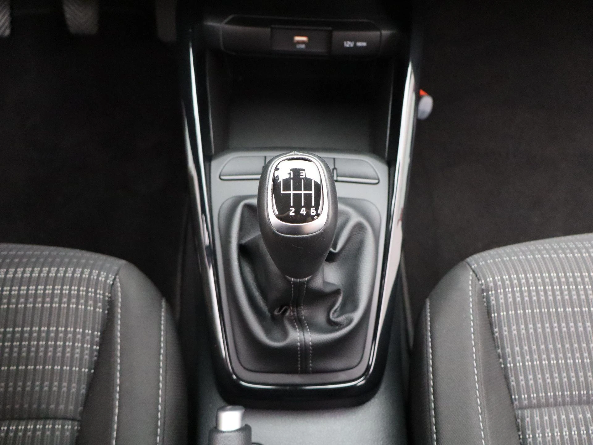 Kia-Stonic-image-11