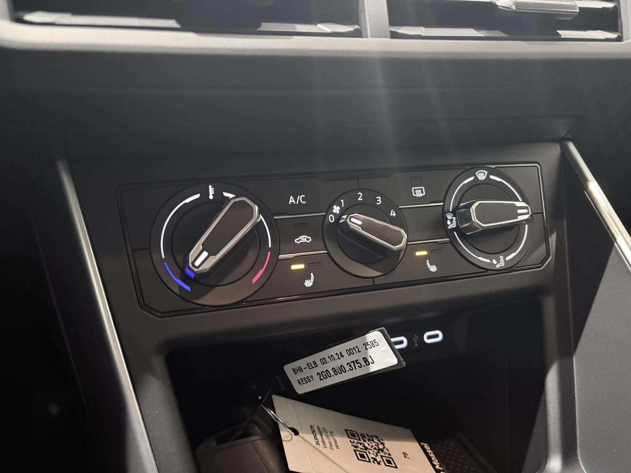 Volkswagen-Polo-image-24