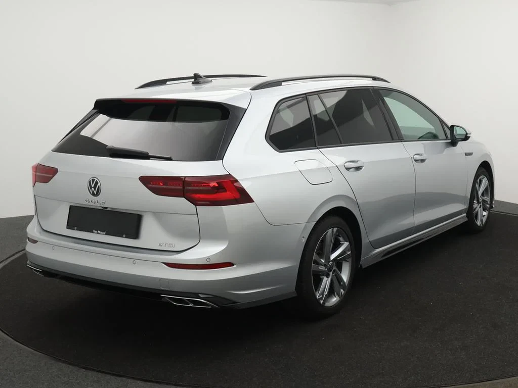 Volkswagen-Golf-image-1