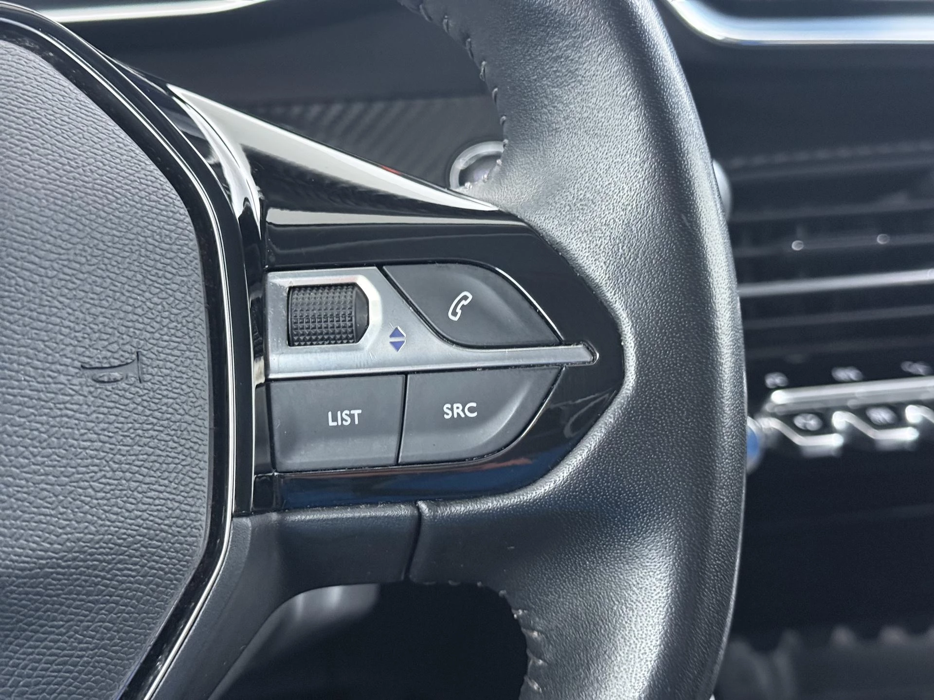 Peugeot-2008-image-20