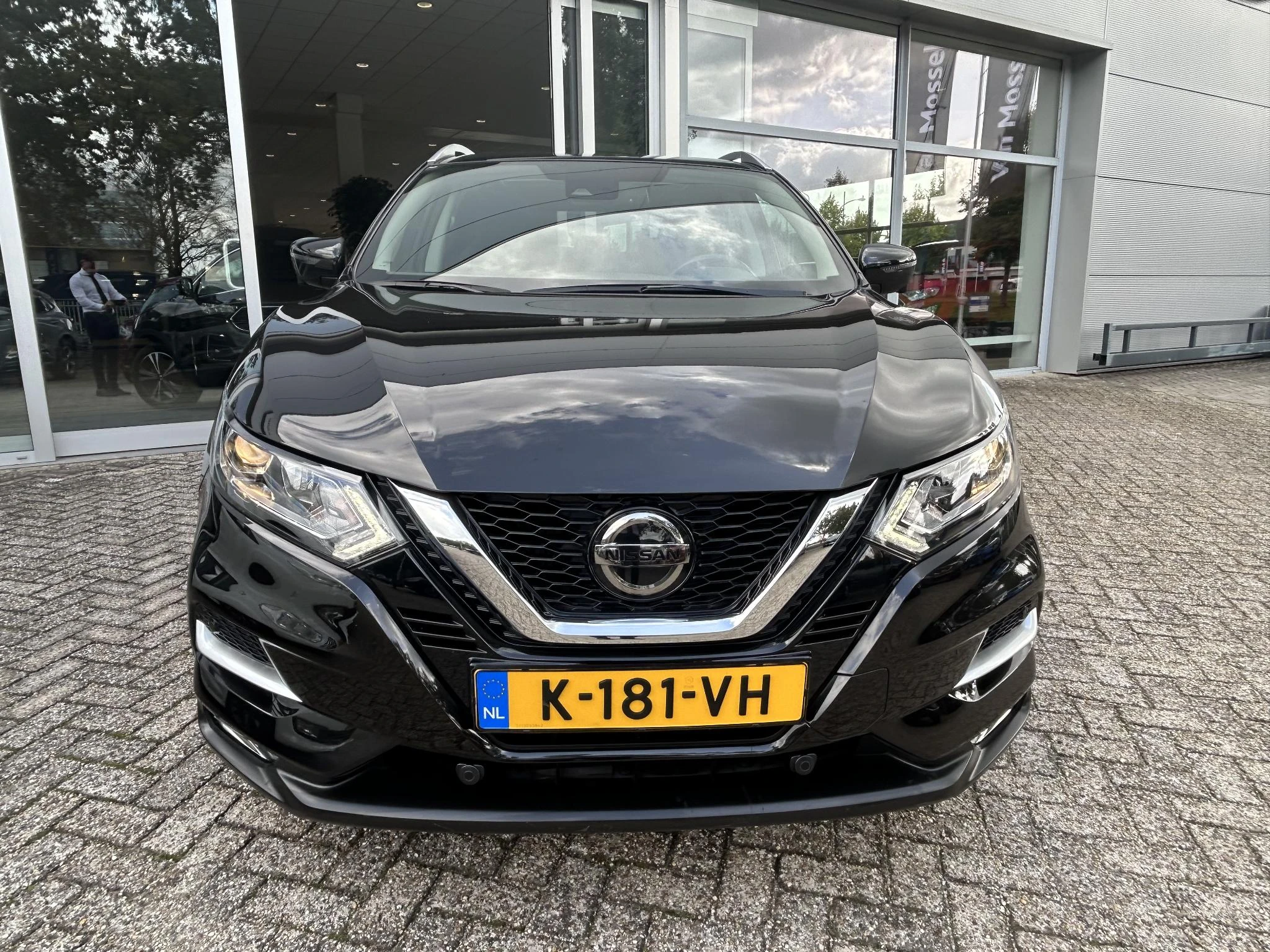 Nissan-QASHQAI-image-7
