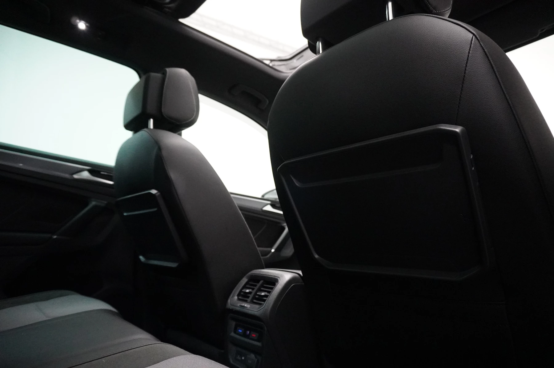 Volkswagen-Tiguan-image-51