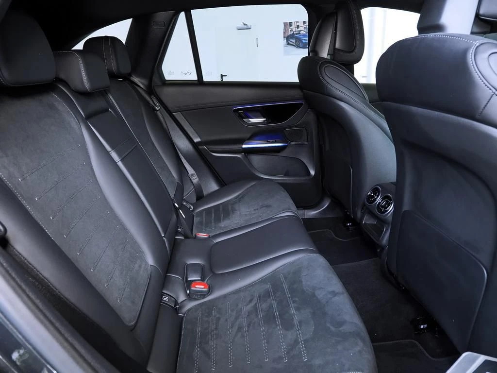 Mercedes-Benz-GLC 300 d-image-15