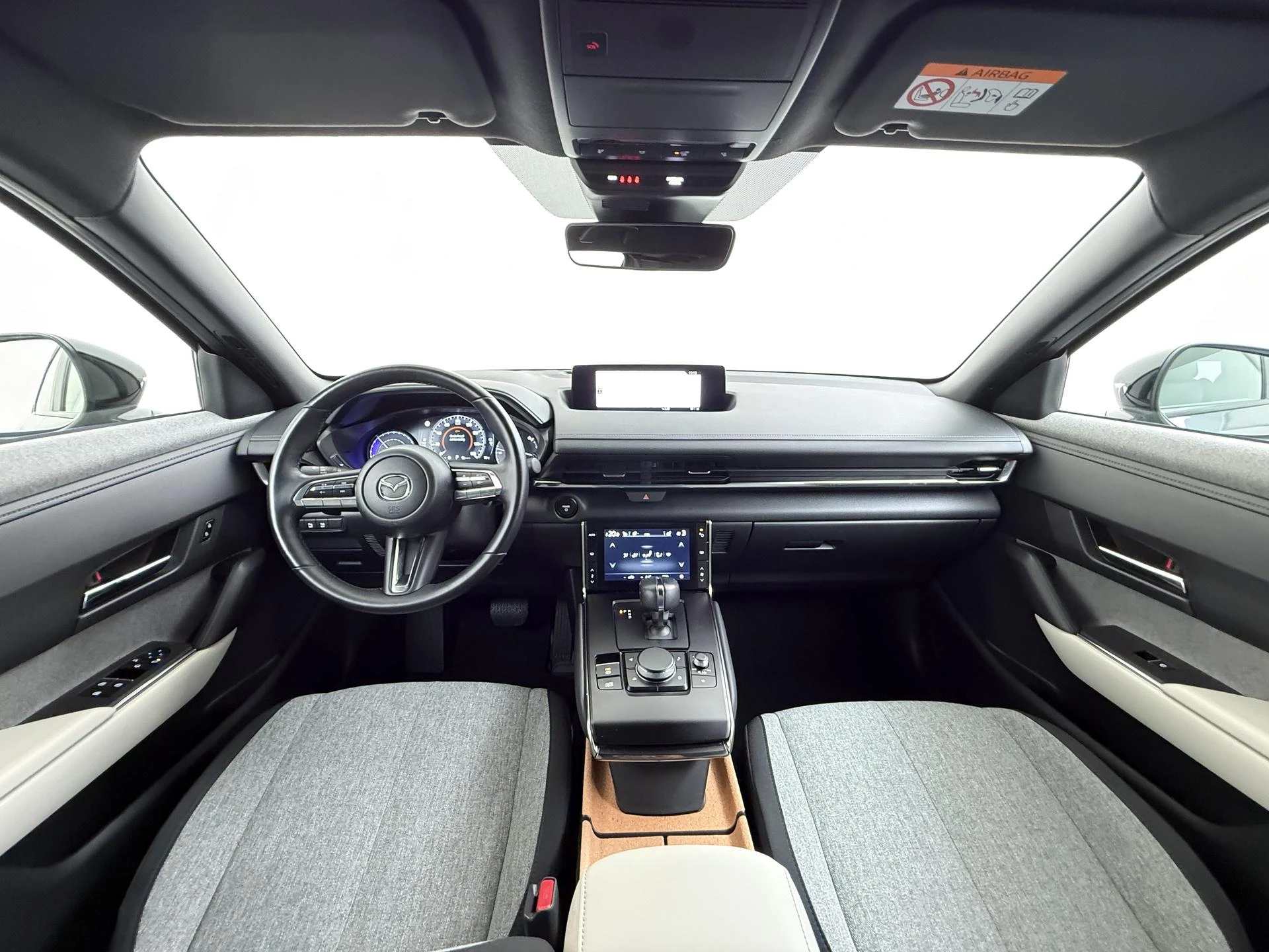 Mazda-MX-30-image-16