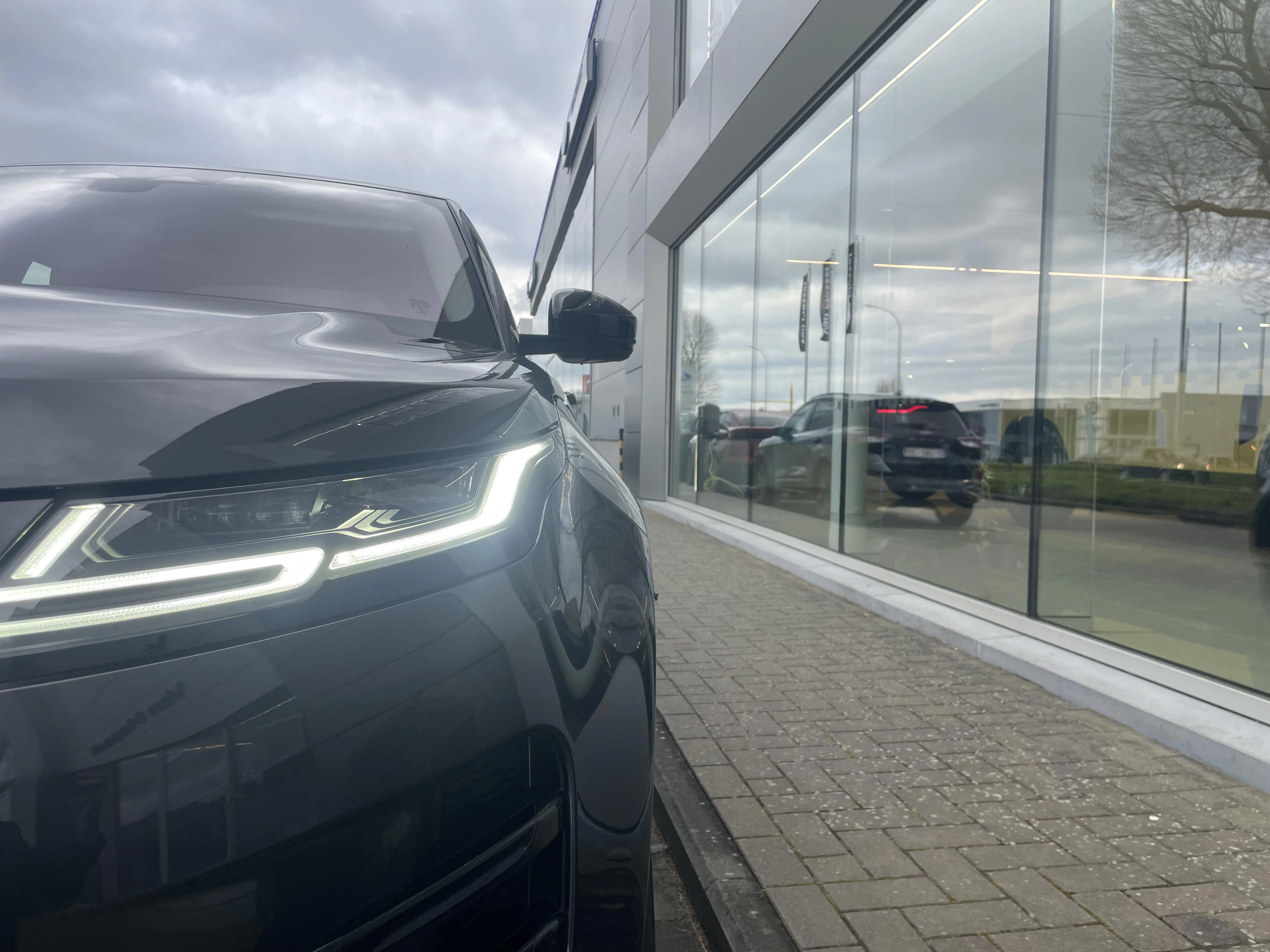 Land Rover Range Rover Evoque P300e R-Dynamic HSE