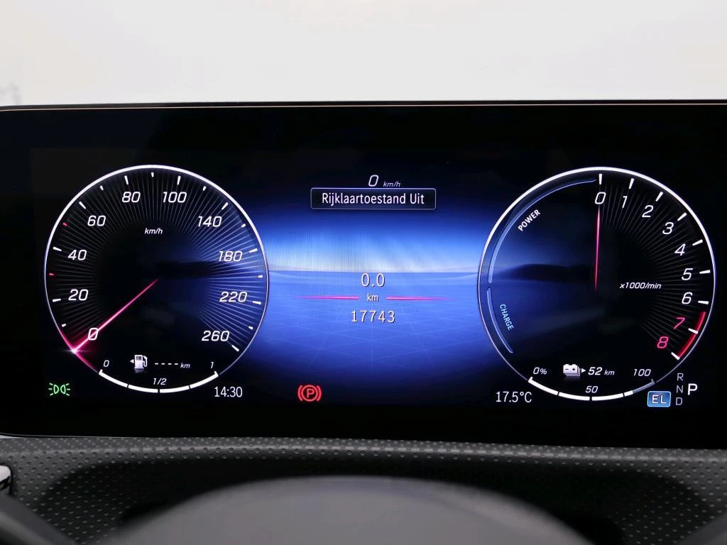 Mercedes-Benz-CLA-image-4