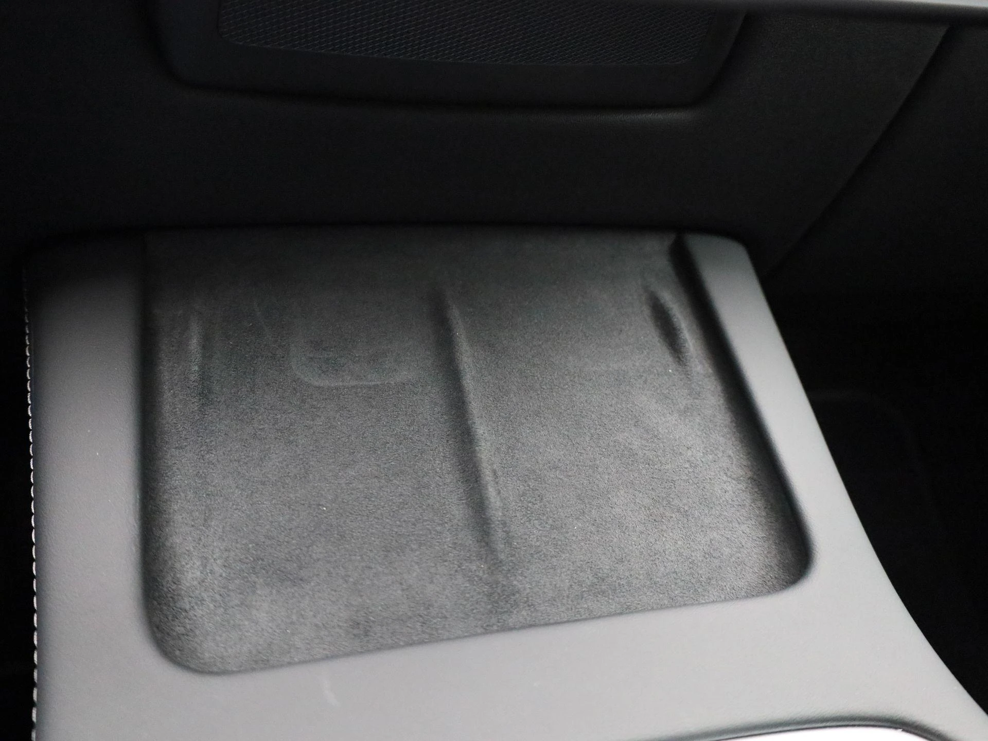 Tesla-Model Y-image-21