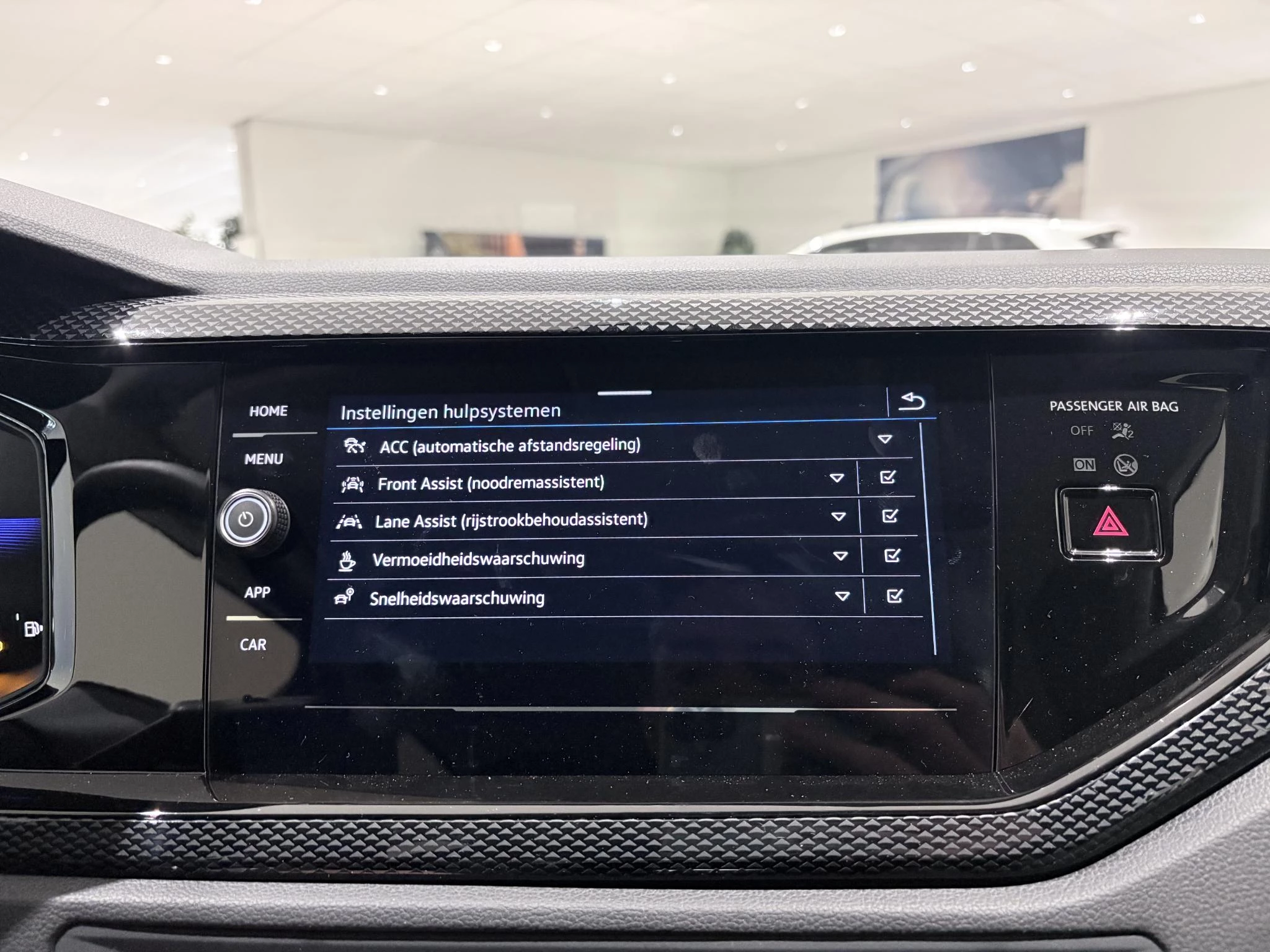 Volkswagen-Polo-image-21