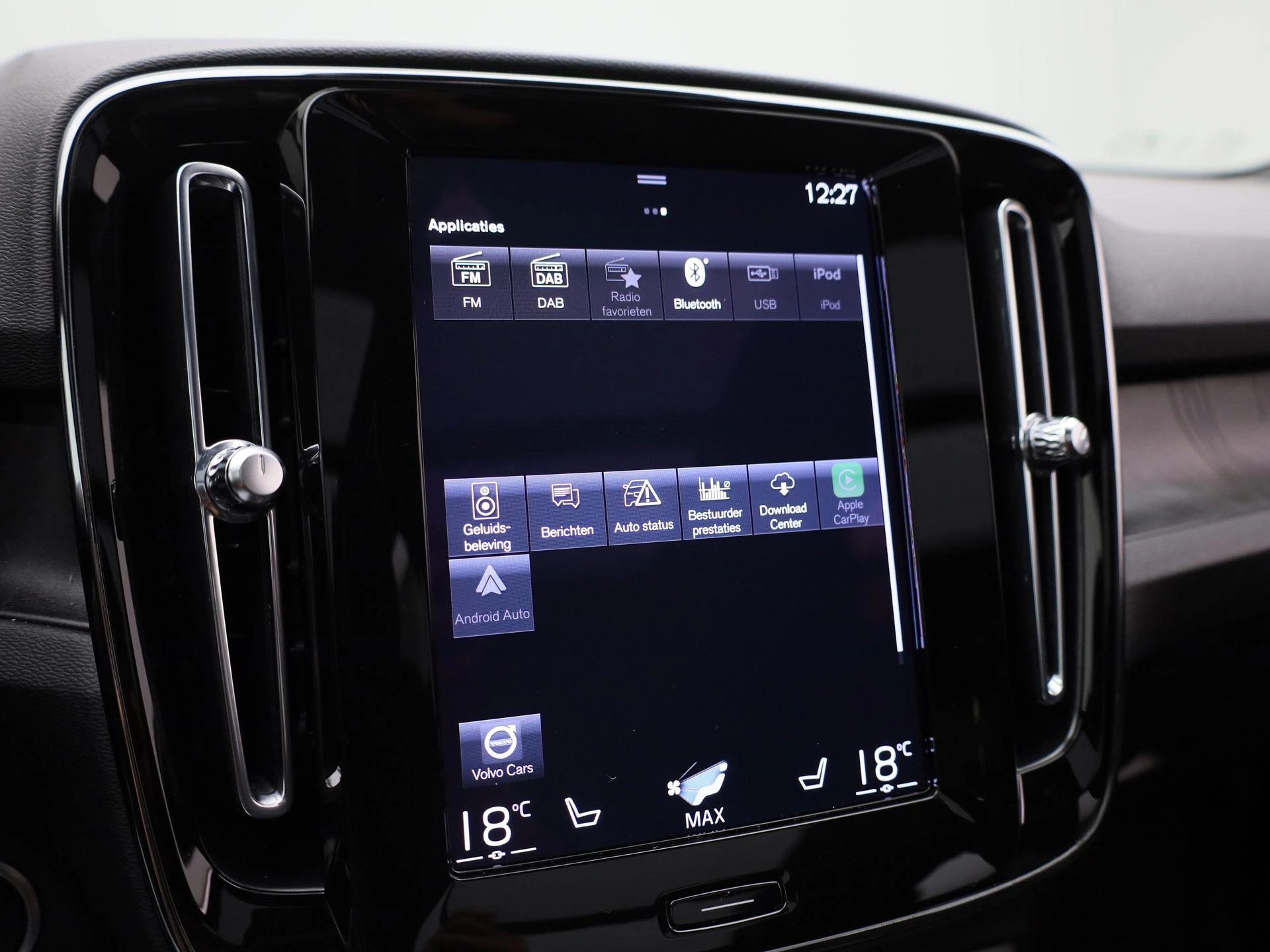 Volvo-XC40-image-28