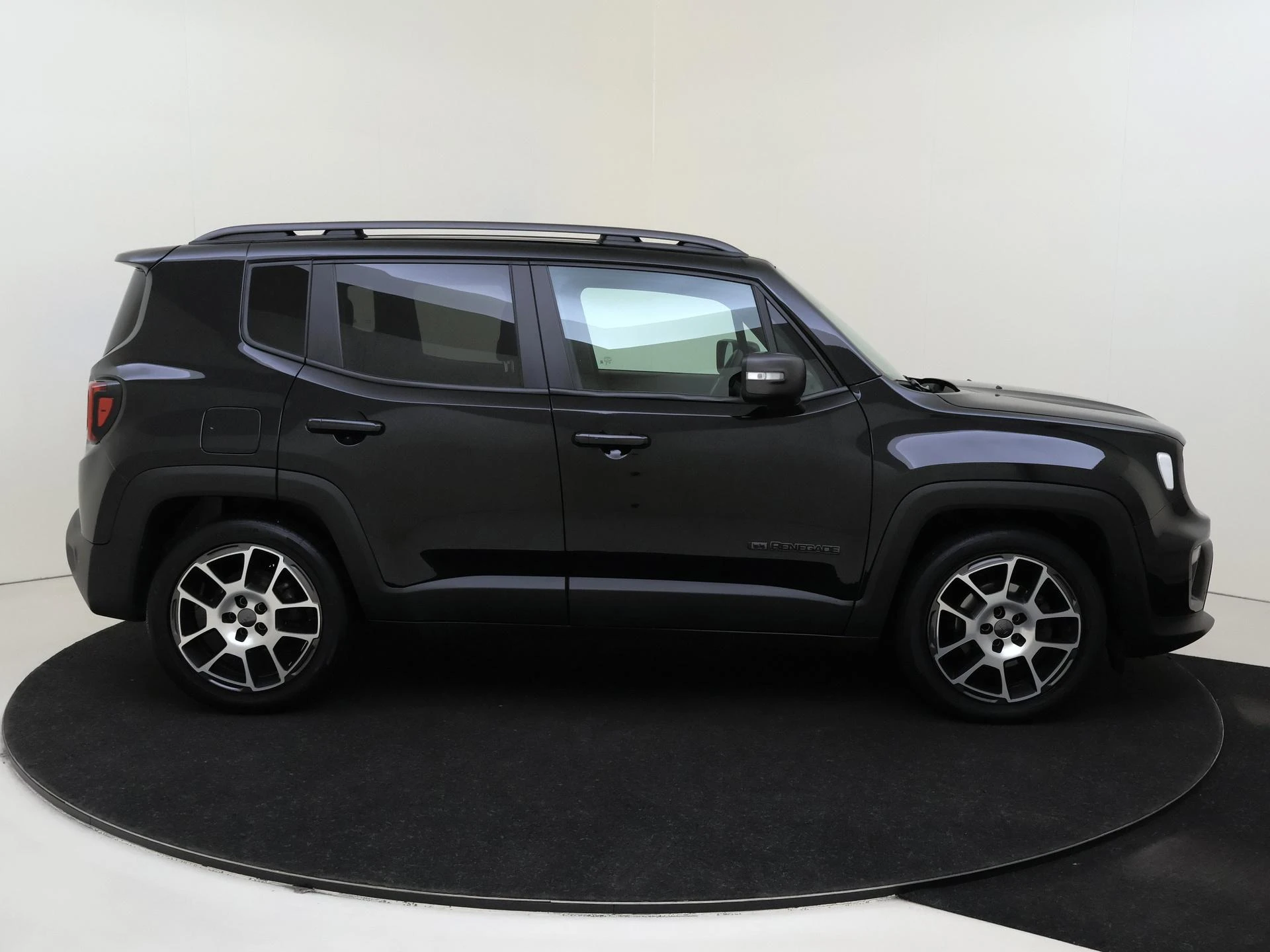 Jeep-Renegade-image-8